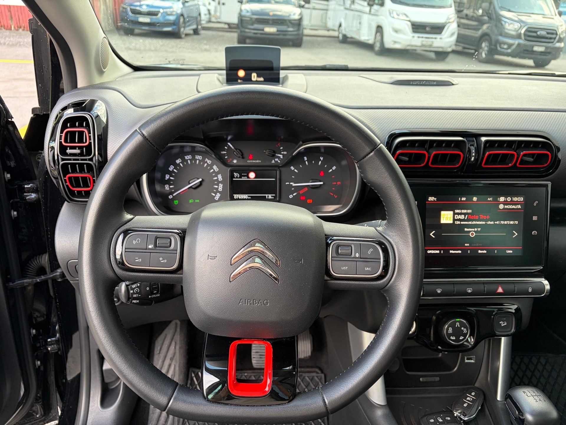 CITROEN C3 Aircross 1.2 PureTech 110 Shine-image-9