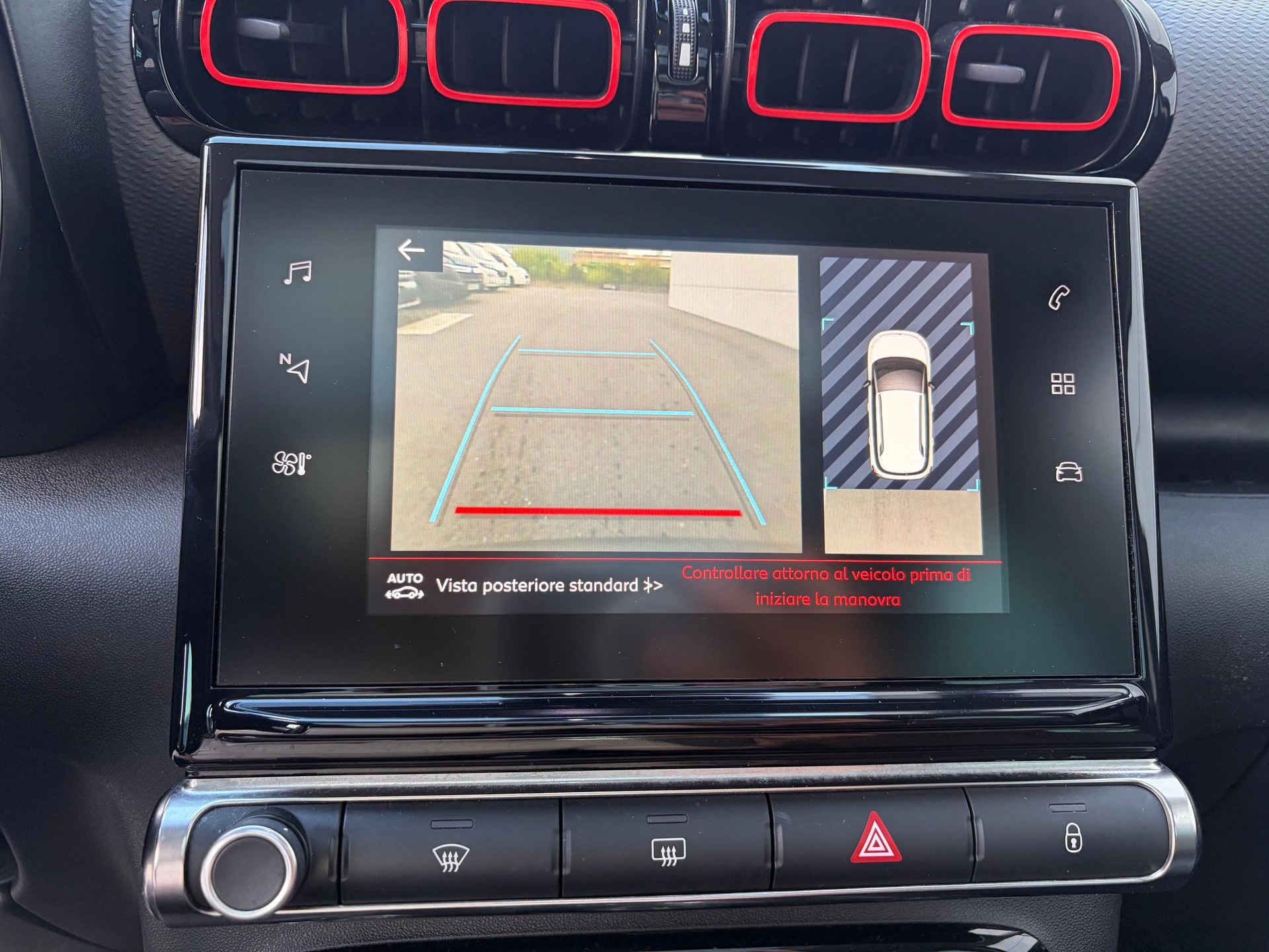 CITROEN C3 Aircross 1.2 PureTech 110 Shine-image-12