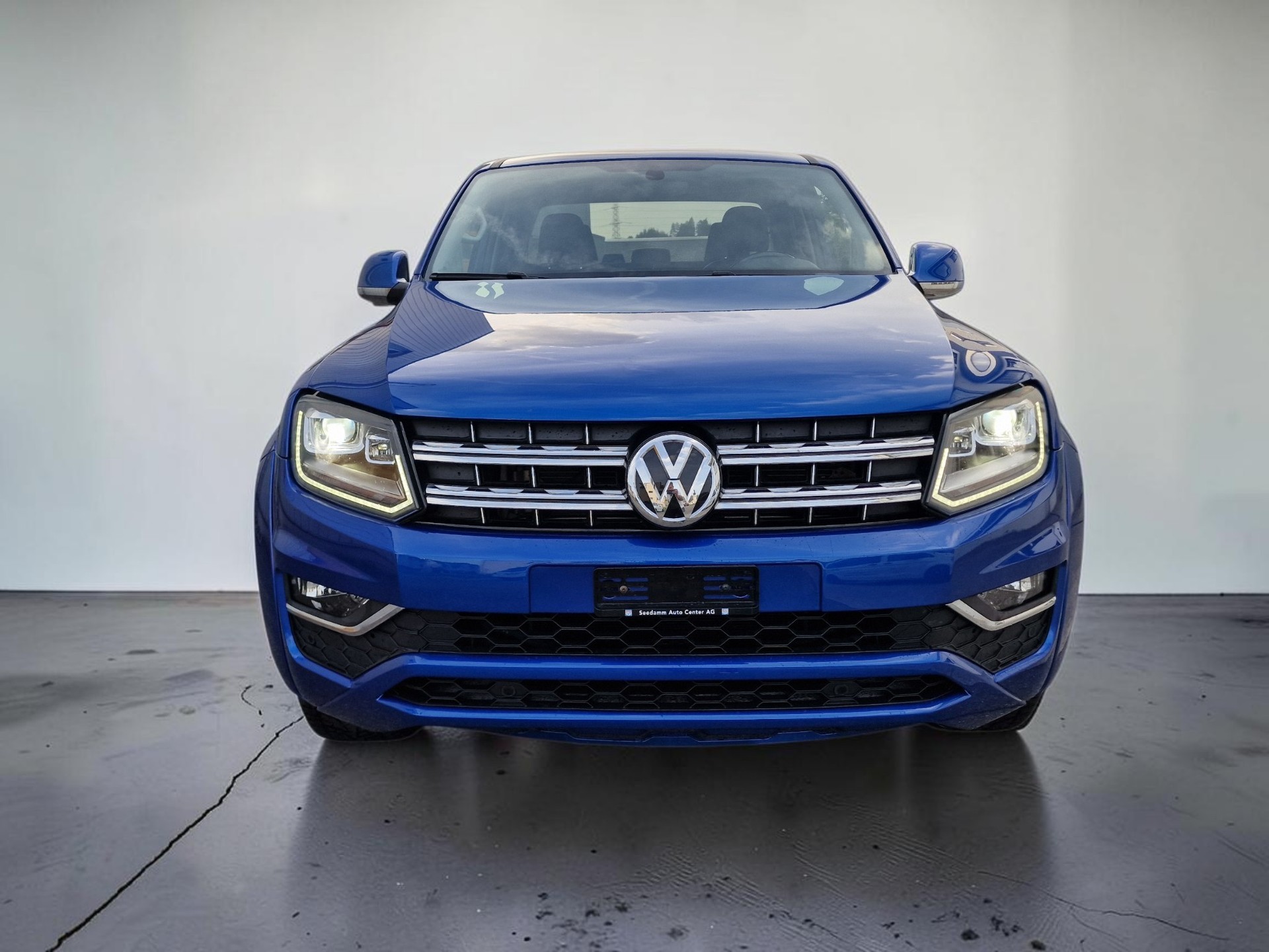 VW Amarok 3.0TDI Aventura 4Motion Automatic 24Mt Gara AHK 3.3t-image-2