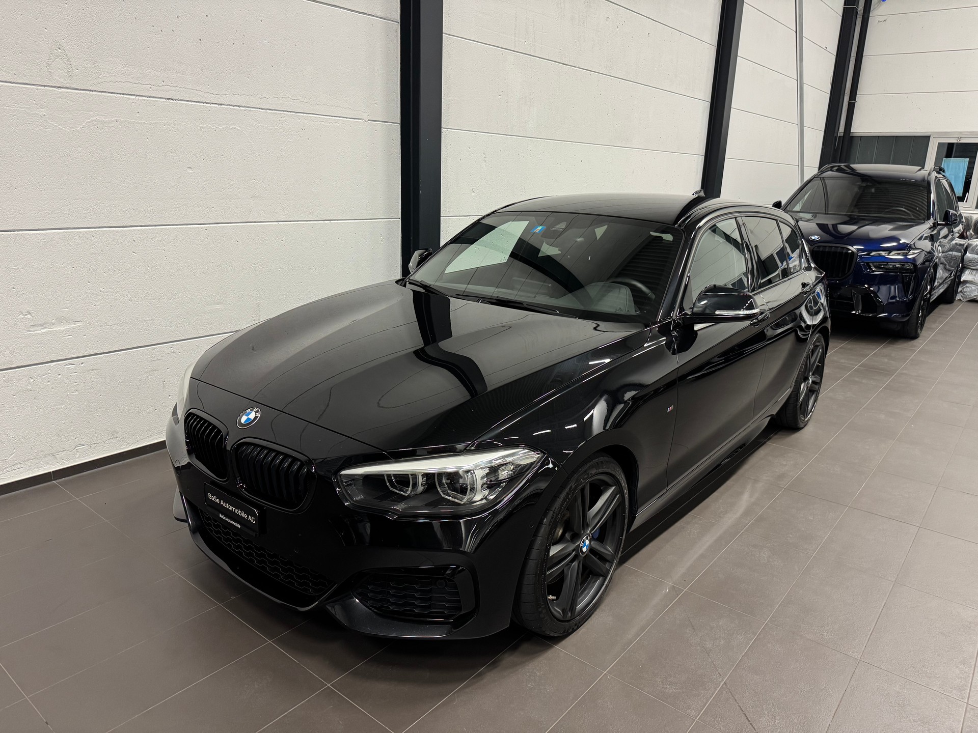 BMW M140i xDrive Steptronic-image-2