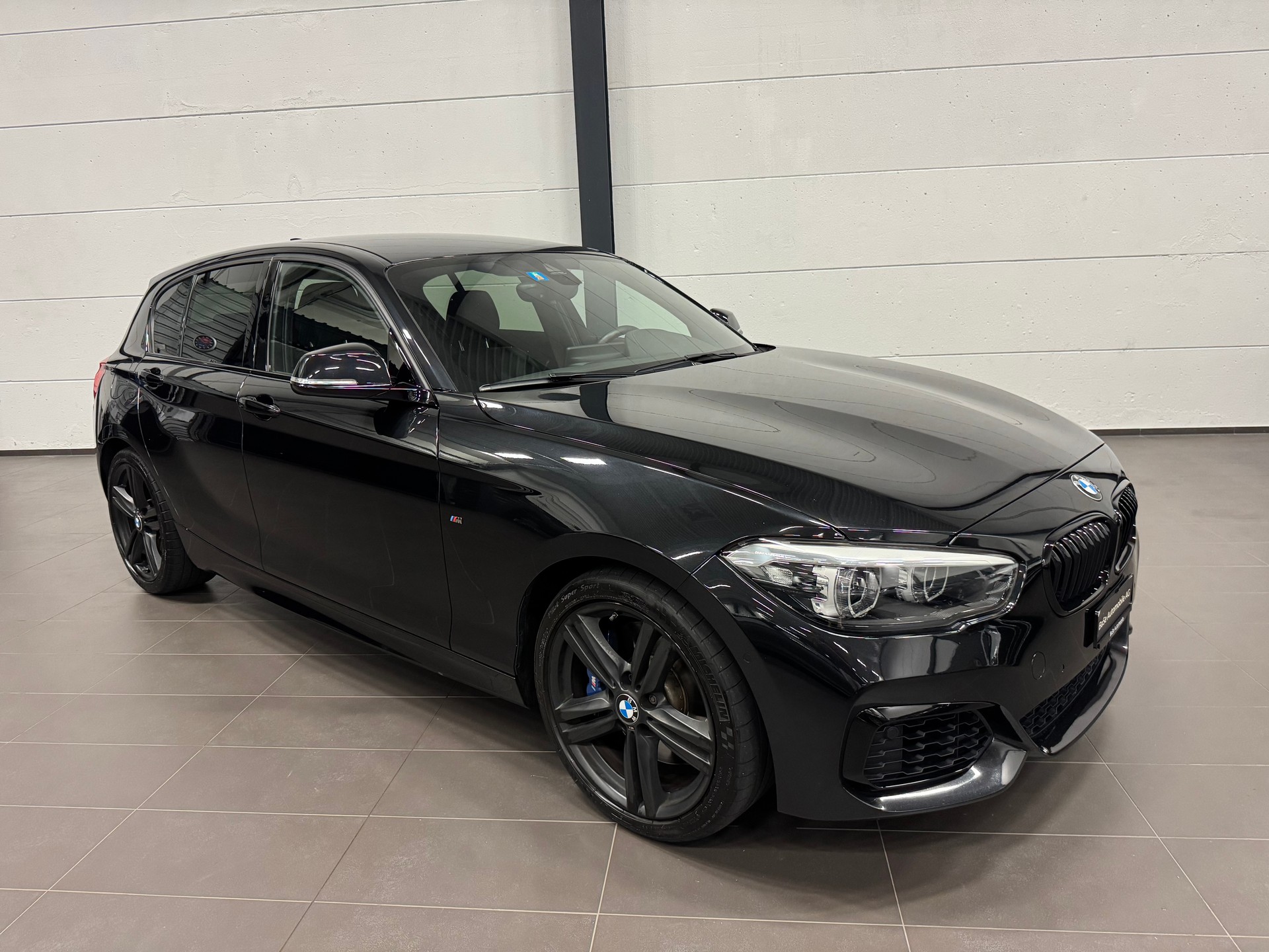 BMW M140i xDrive Steptronic-image-3
