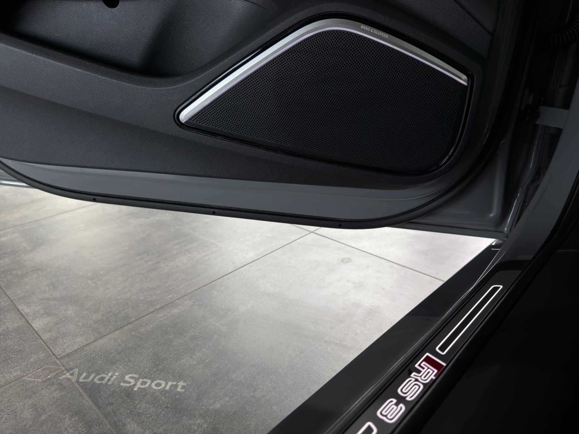 AUDI RS3 Limousine 2.5 TSI quattro S-tronic*ABT*441 PS*Ab MFK,3 Stern Garantie bis 10.2027 oder 169'500km*-image-17