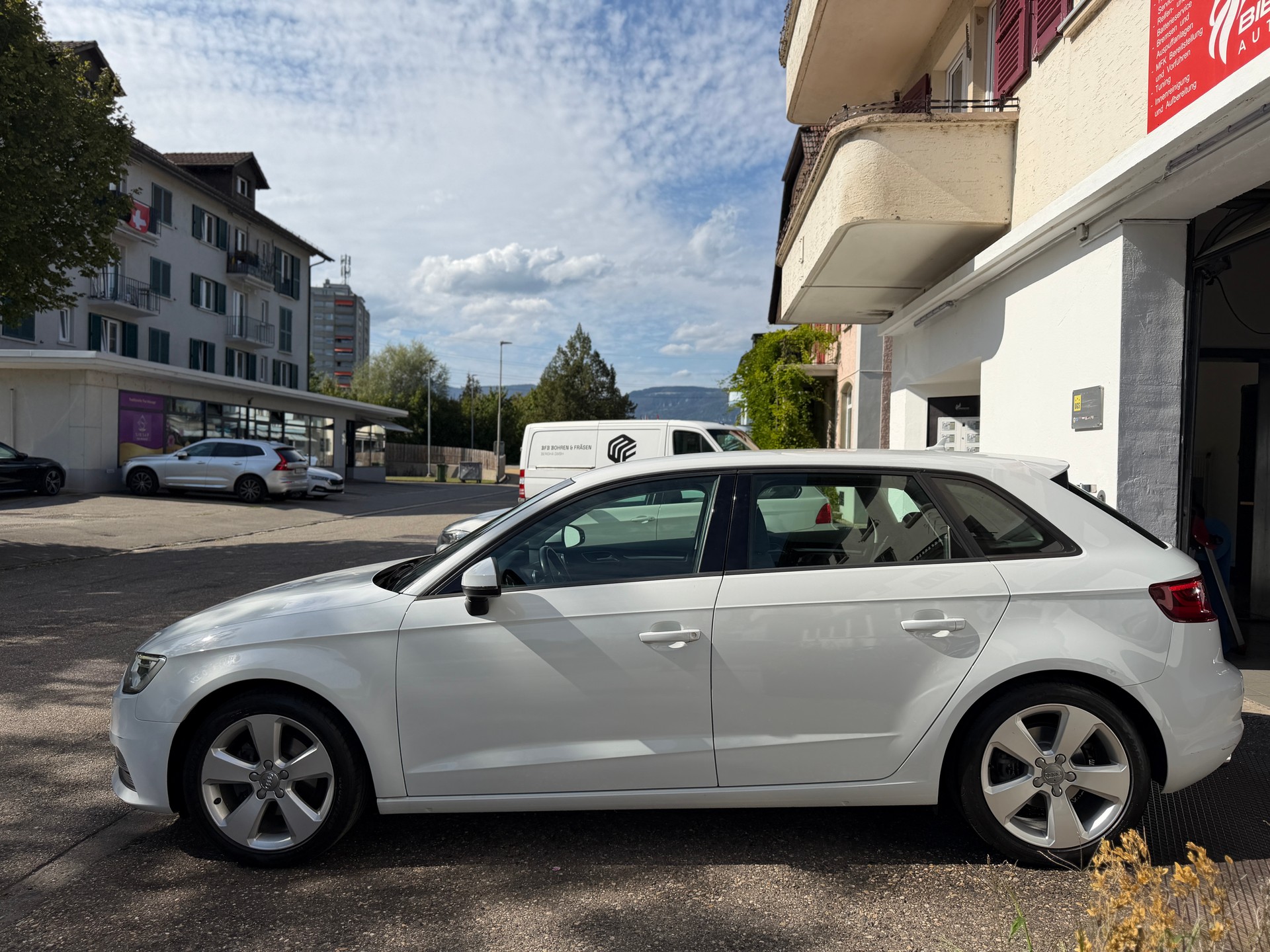 AUDI A3 Sportback 1.4 TFSI Ambition S-tronic-image-1