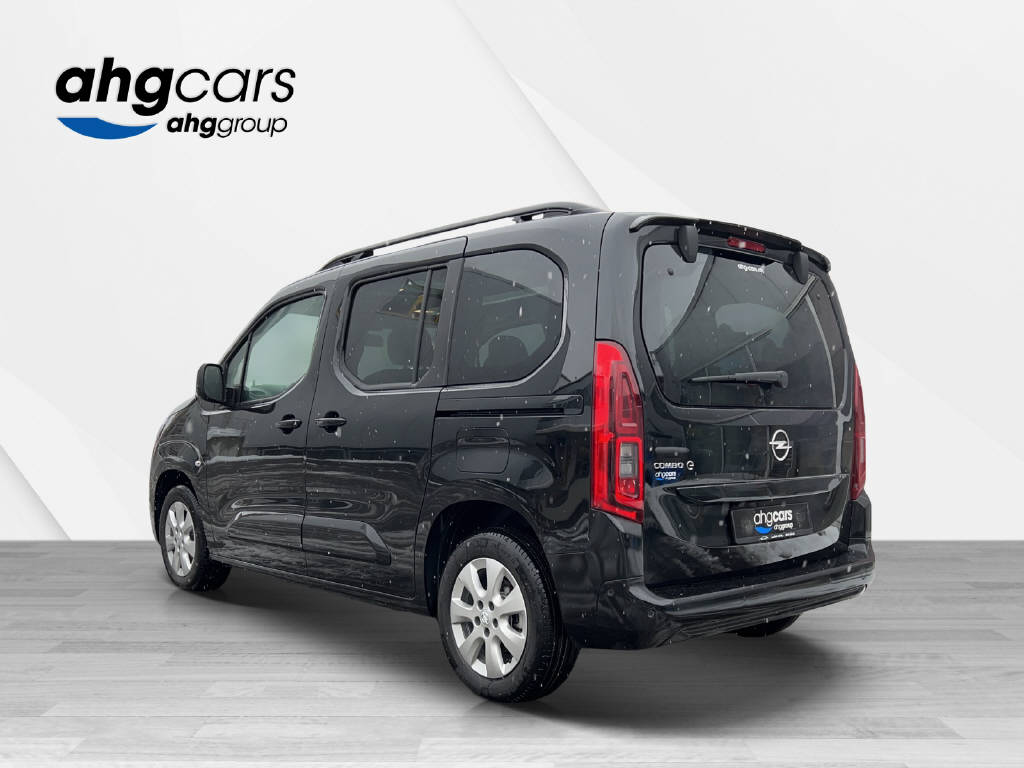 OPEL Combo-e Life Ultimate-image-2