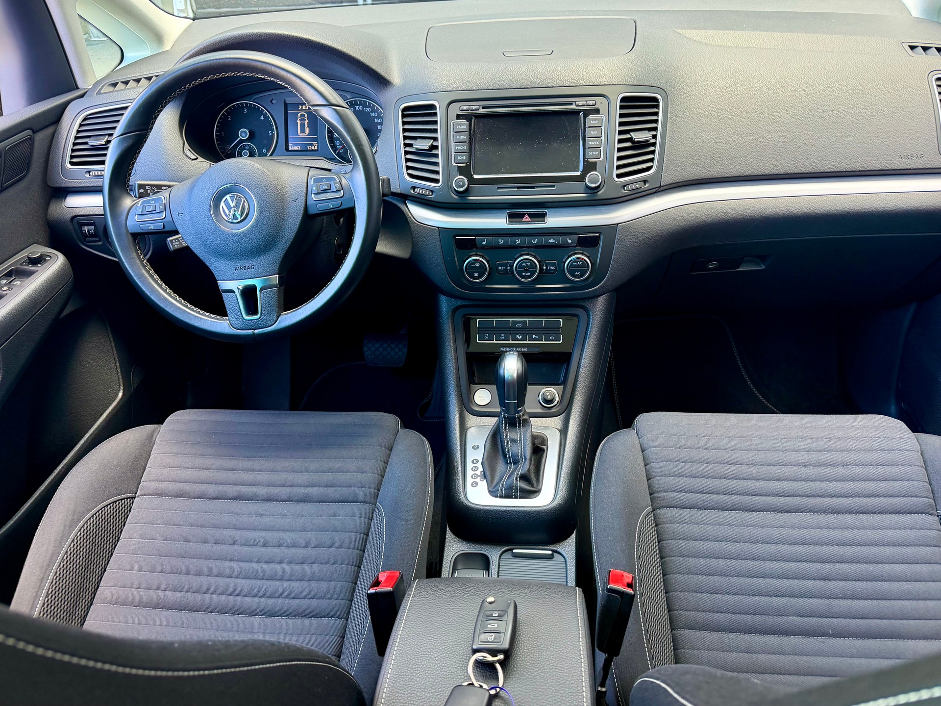 VW Sharan 2.0 TDI BMT CUP DSG - Panoramadach - 8fach Alu - 7-Plätzer --image-11