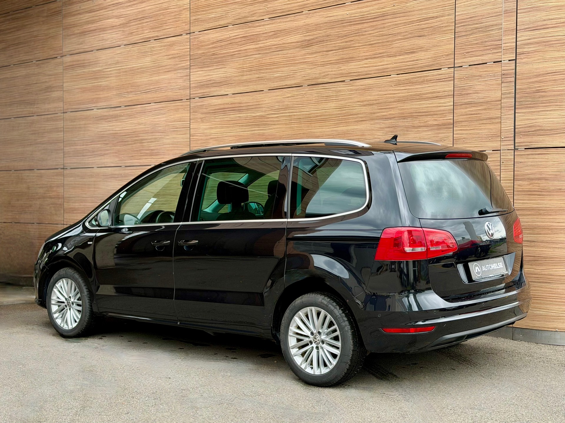 VW Sharan 2.0 TDI BMT CUP DSG - Panoramadach - 8fach Alu - 7-Plätzer --image-4