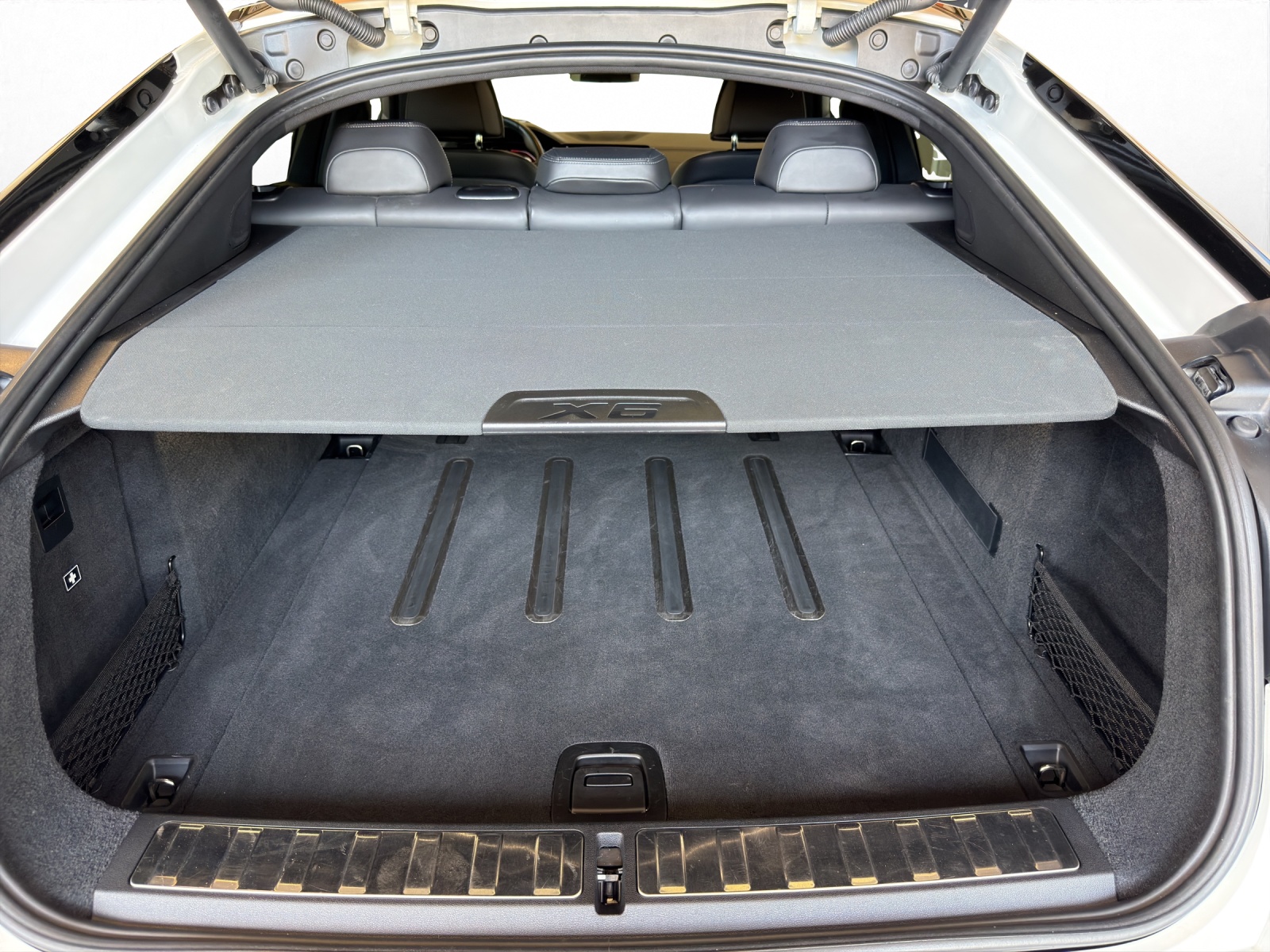 BMW X6 M50d-image-15
