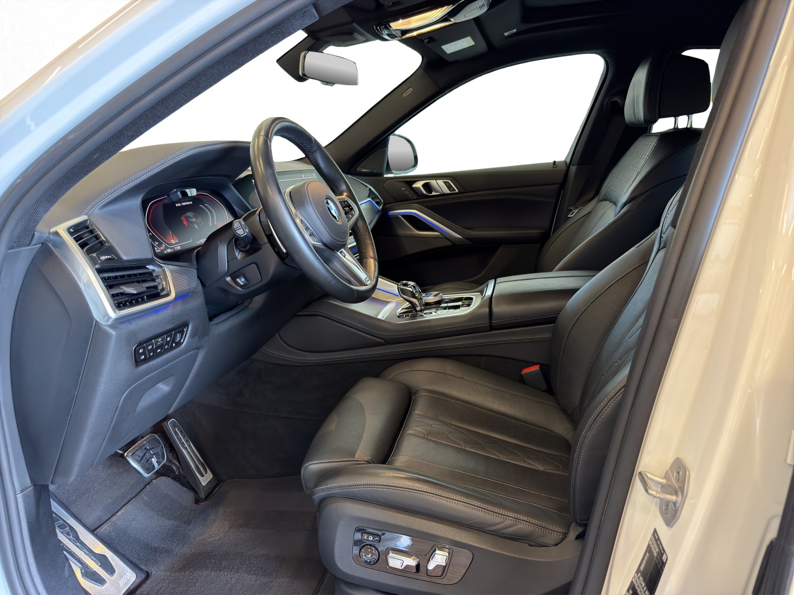 BMW X6 M50d-image-8