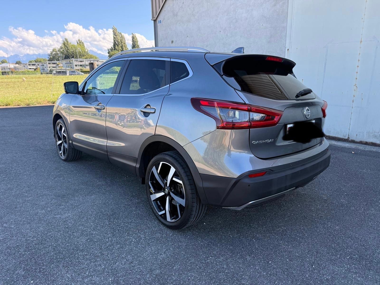 NISSAN 1.2 DIG-T Tekna Xtronic CVT-image-1