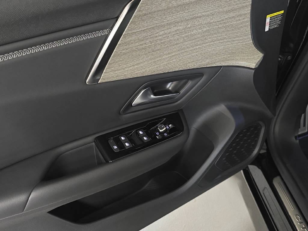 CITROEN C5 X 1.6 Plug-in Hybrid Shine Pack-image-6