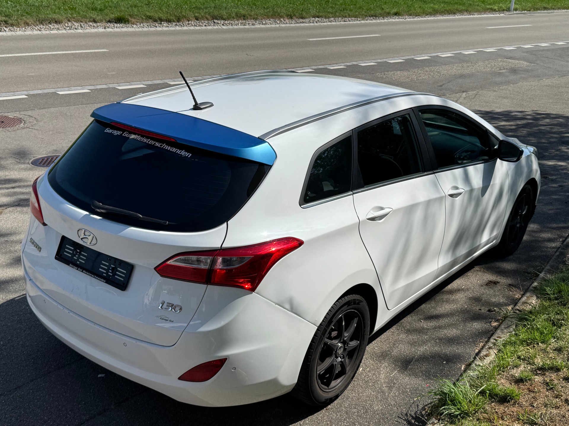 HYUNDAI i30 Wagon 1.6 CRDi Vertex Automatic DCT-image-4