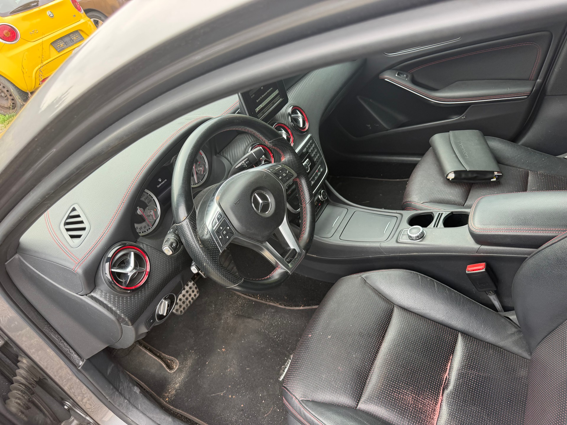 MERCEDES-BENZ A 250 Sport 7G-DCT-image-5