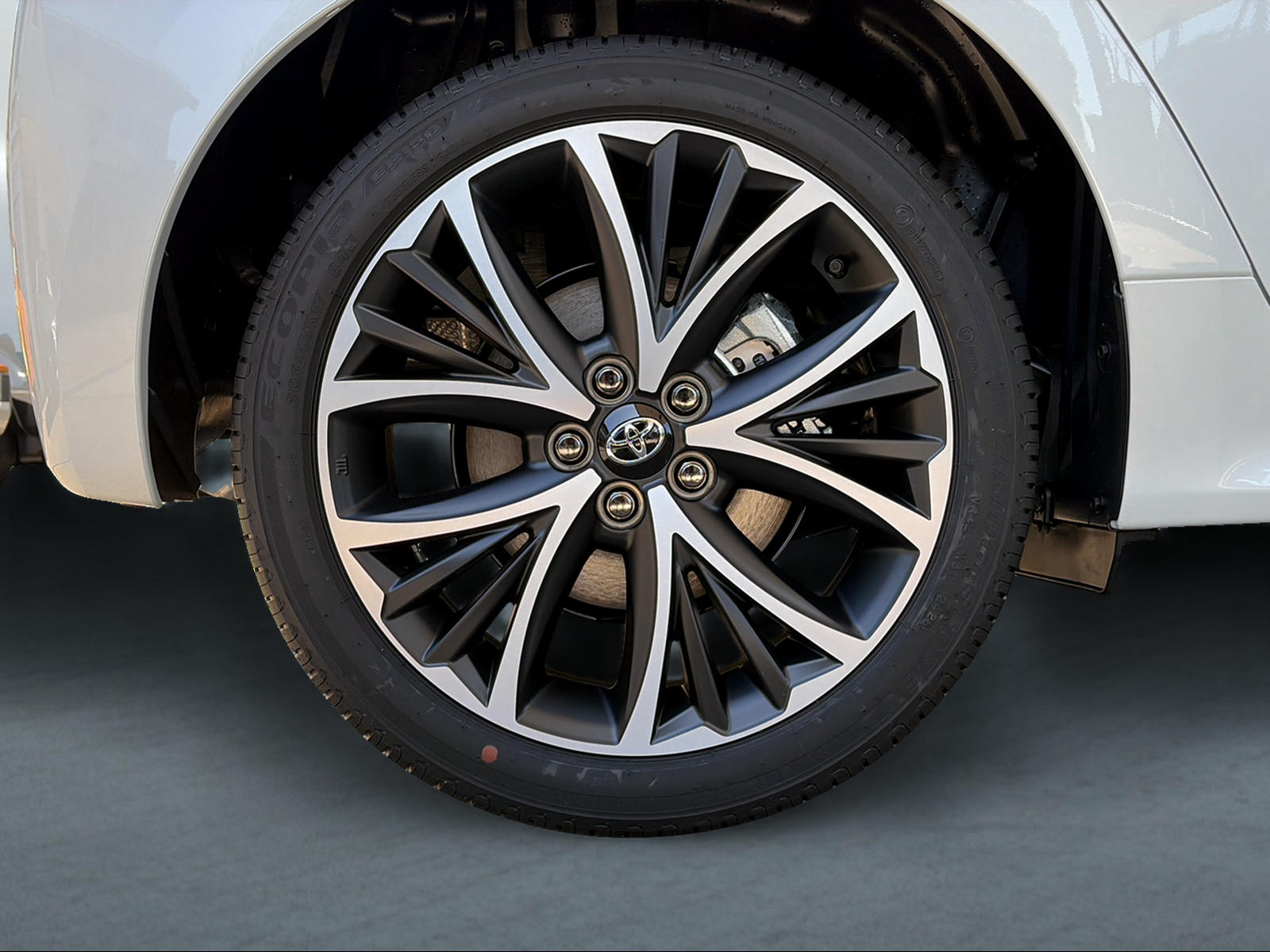 TOYOTA Yaris 1.5 Trend e-CVT-image-14