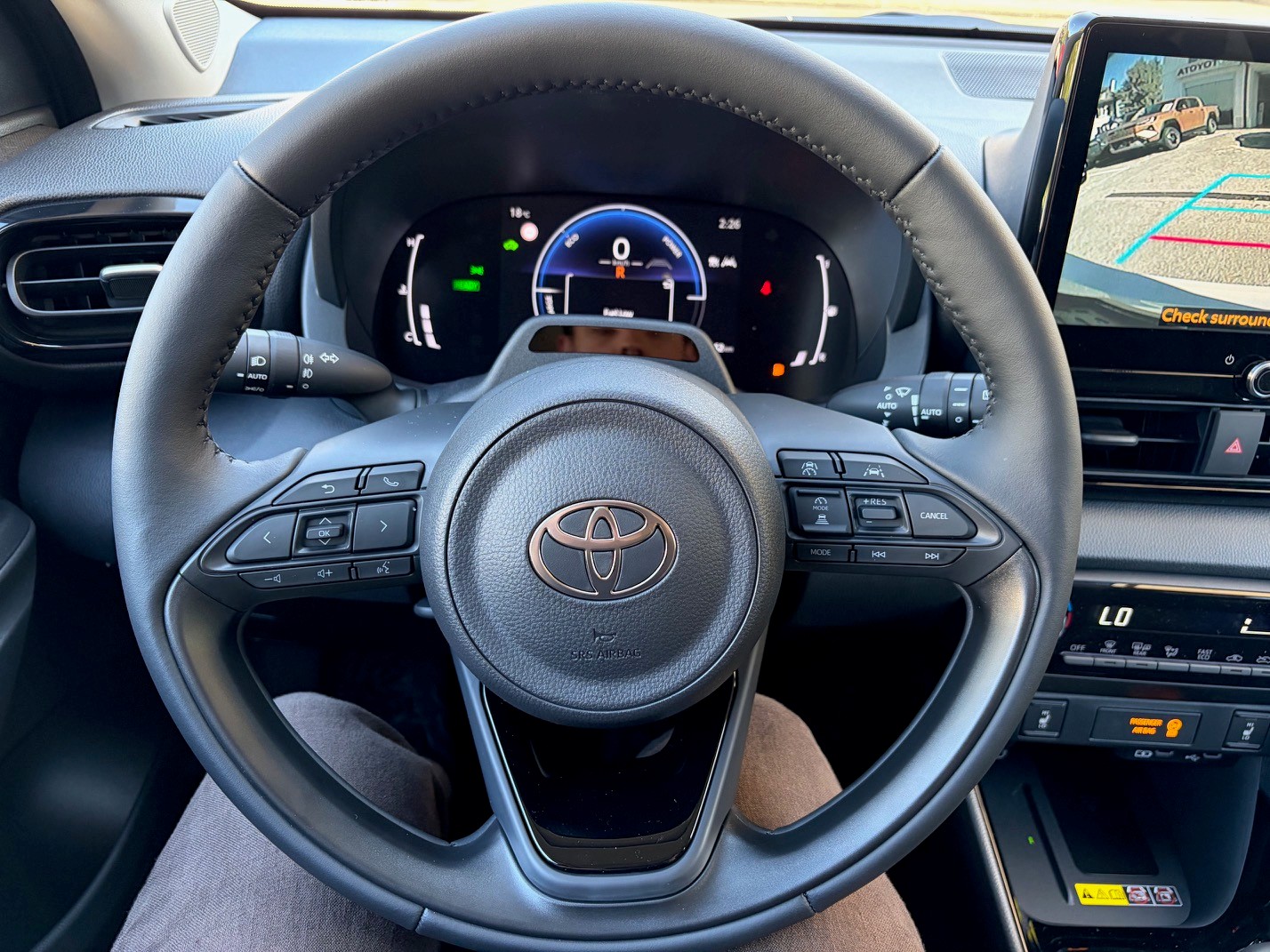 TOYOTA Yaris 1.5 Trend e-CVT-image-9
