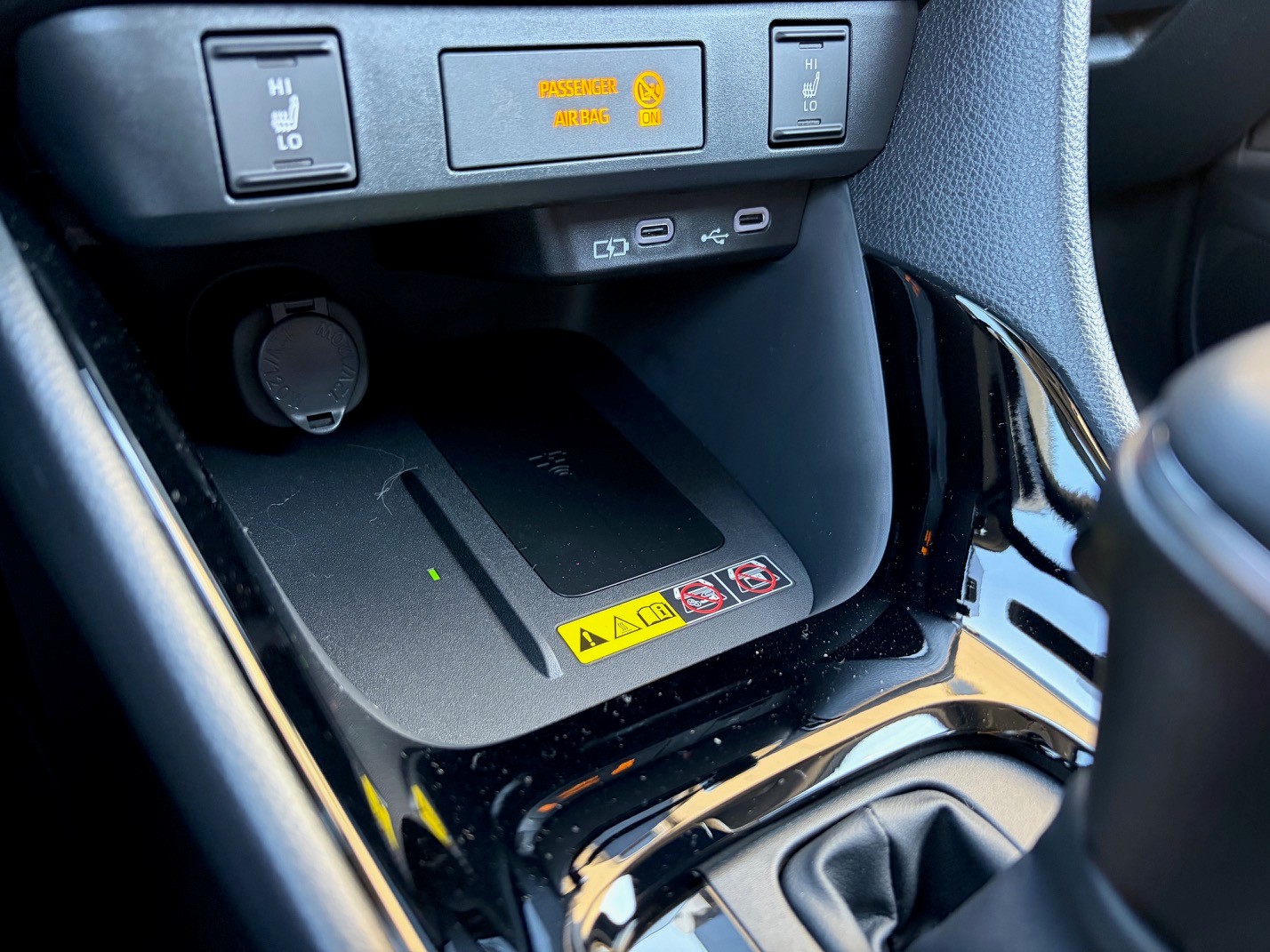 TOYOTA Yaris 1.5 Trend e-CVT-image-12