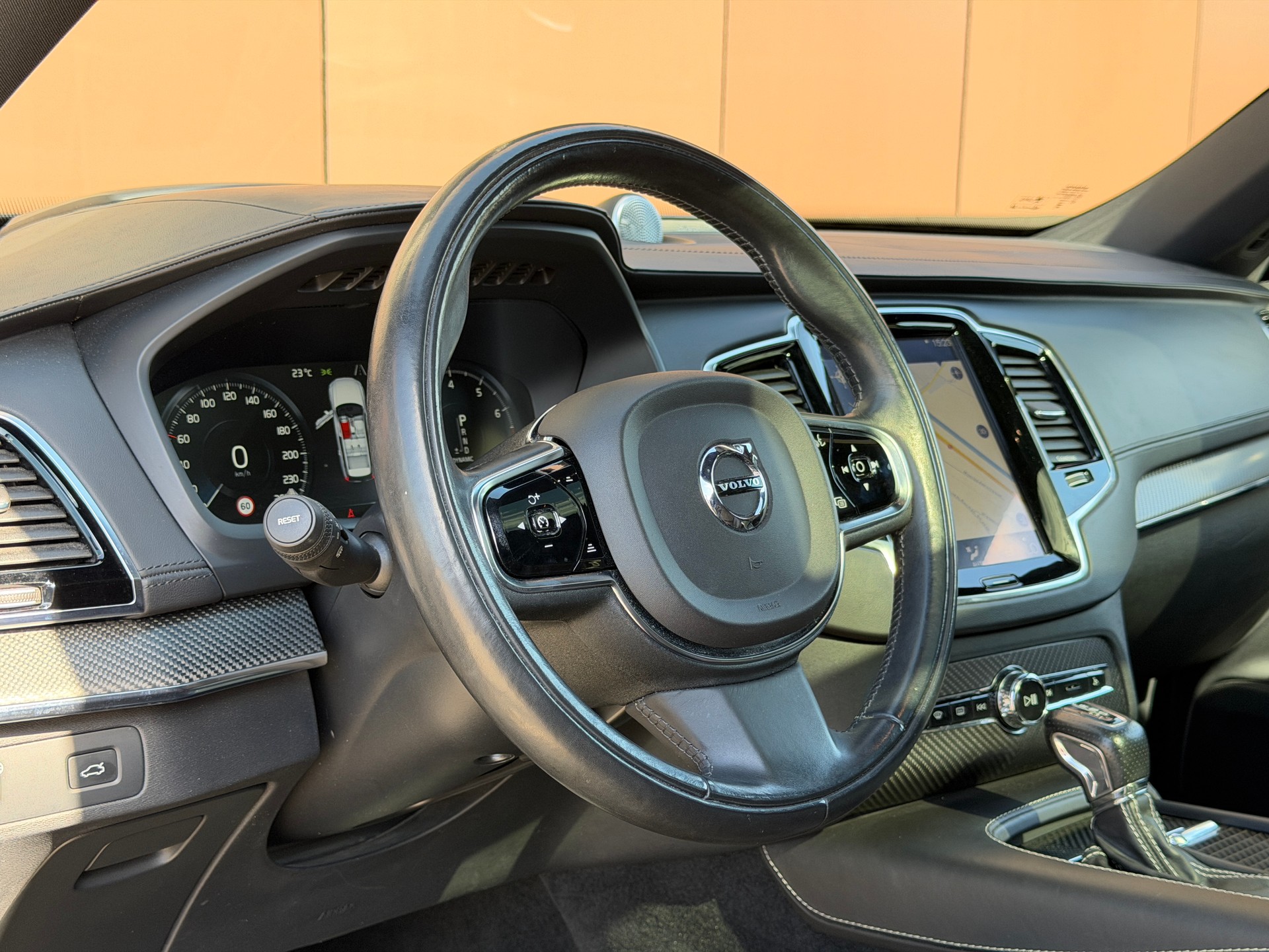VOLVO XC90 T6 AWD R-Design Geartronic *aus 1. Hand* *Traumausstattung*-image-14