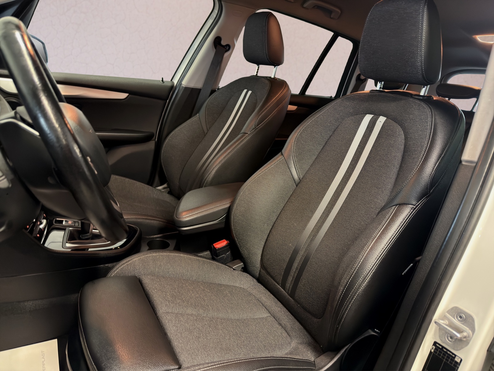 BMW 220d xDrive Gran Tourer Steptronic-image-11