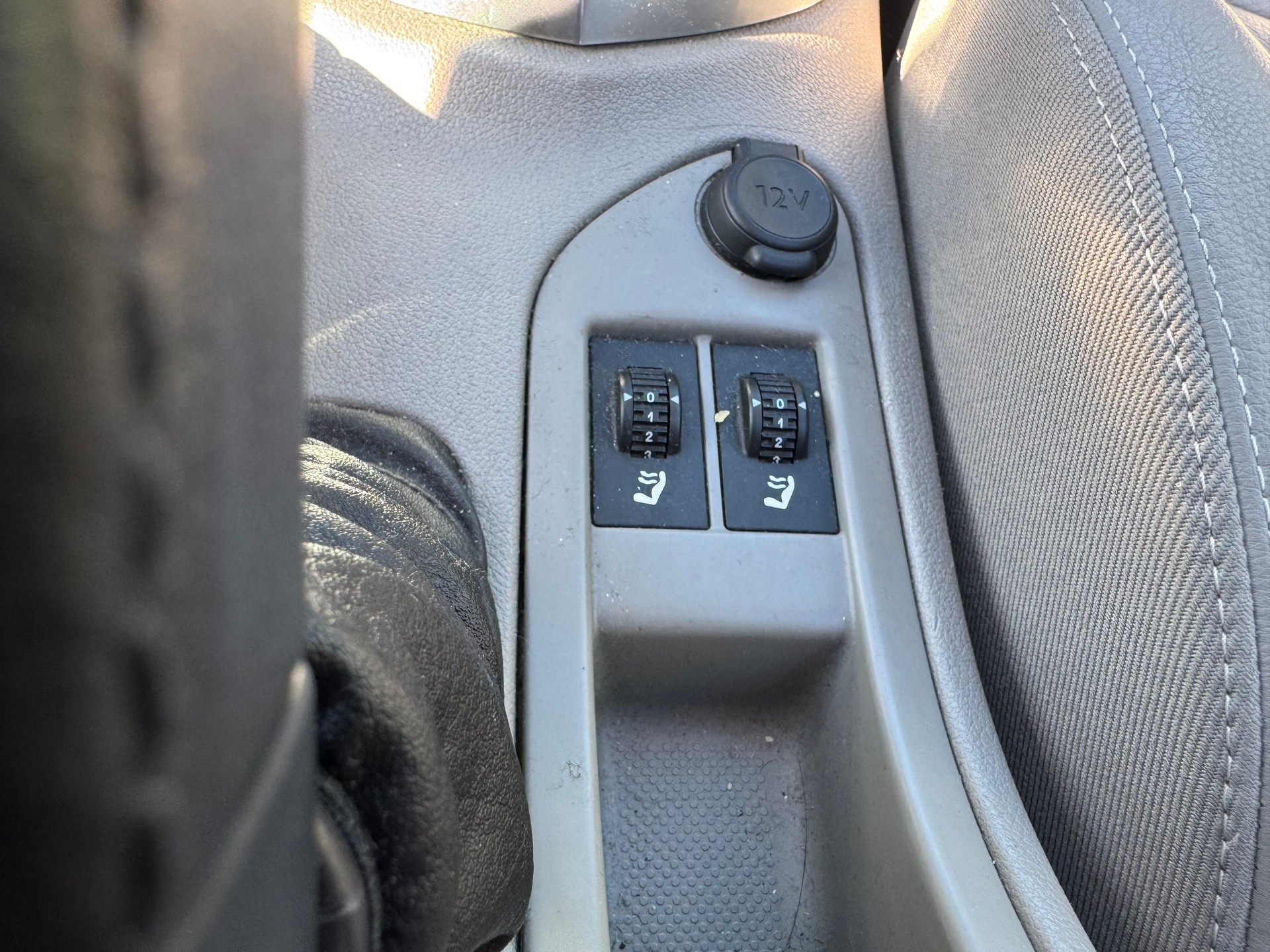 PEUGEOT 308 CC 1.6 16V Turbo Sport Pack Automatic-image-9
