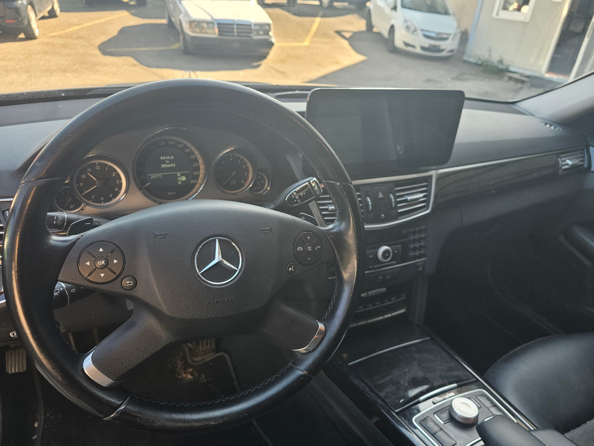 MERCEDES-BENZ E 350 Avantgarde 4Matic 7G-Tronic-image-7