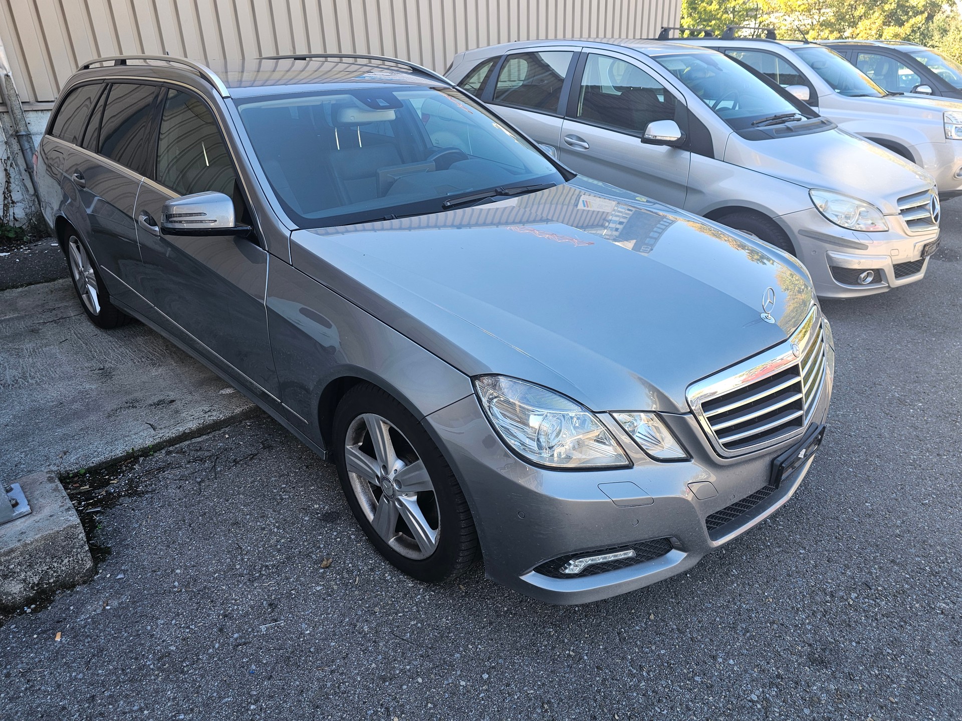 MERCEDES-BENZ E 350 Avantgarde 4Matic 7G-Tronic-image-1
