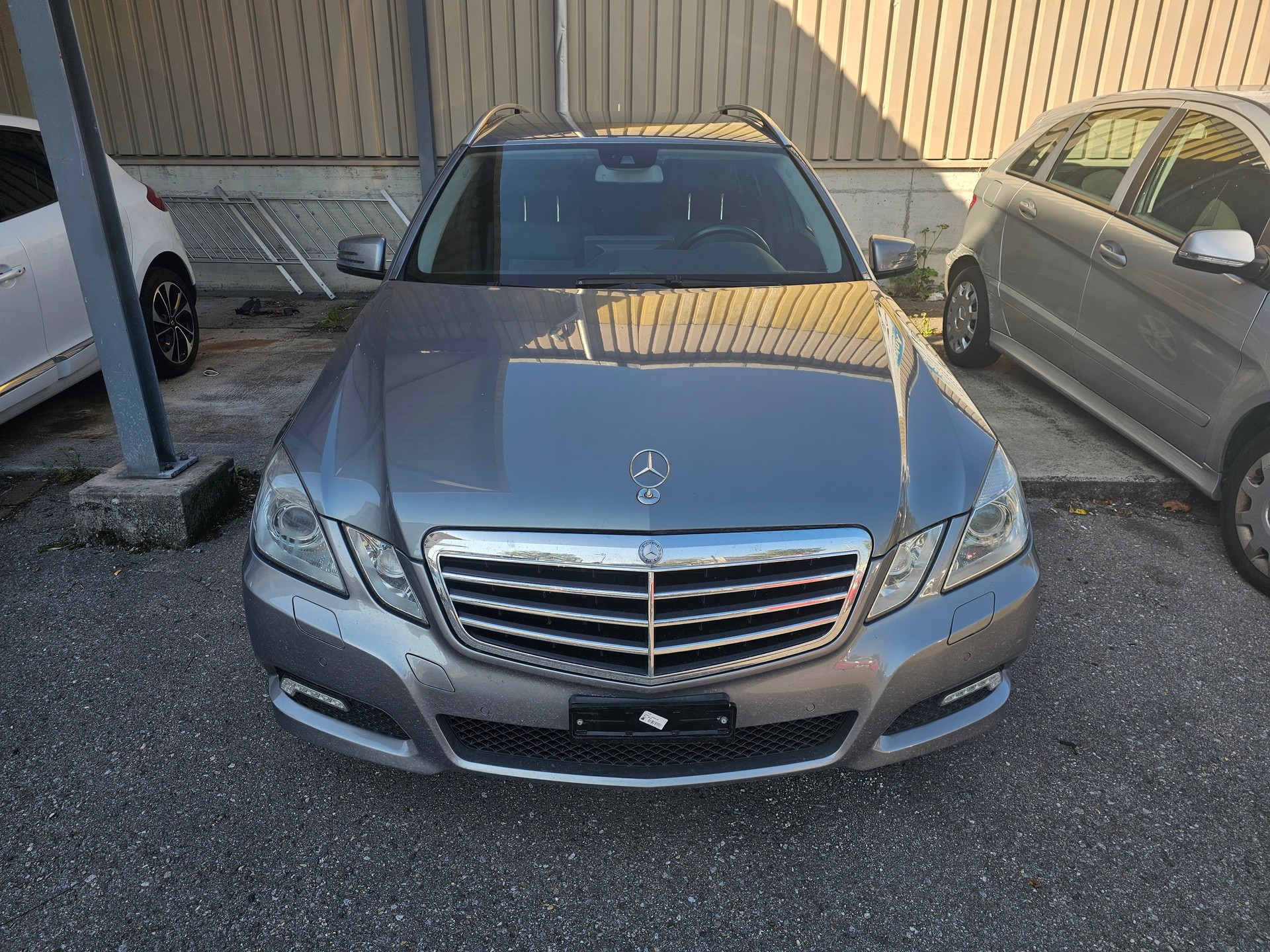 MERCEDES-BENZ E 350 Avantgarde 4Matic 7G-Tronic-image-2