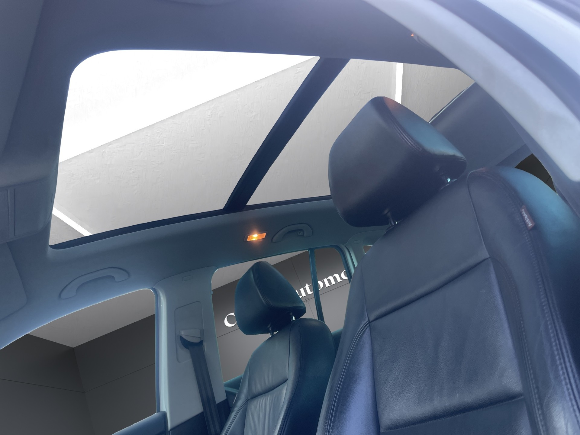 VW Tiguan 2.0 TDI Sport&Style DSG-image-9
