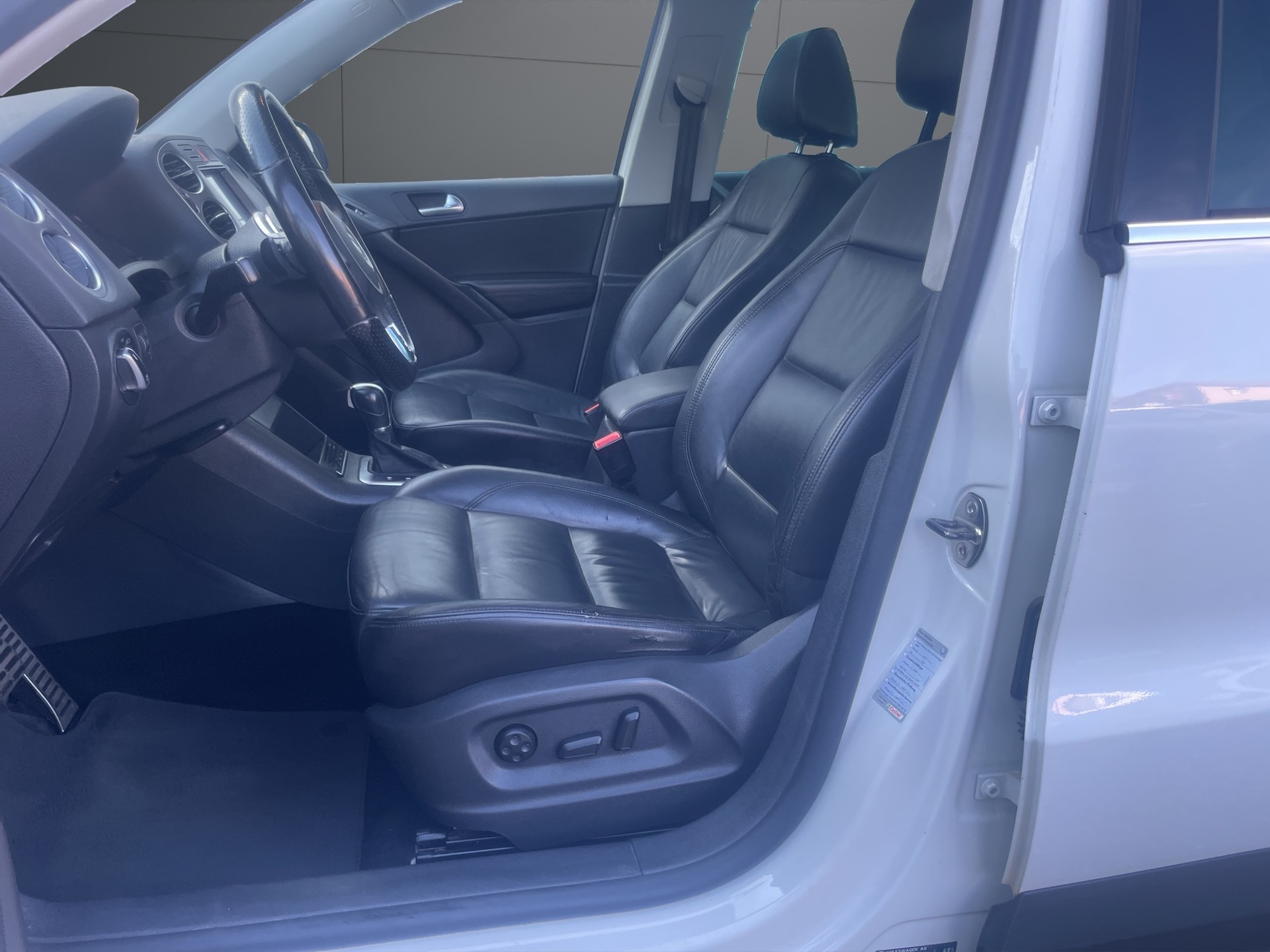 VW Tiguan 2.0 TDI Sport&Style DSG-image-4