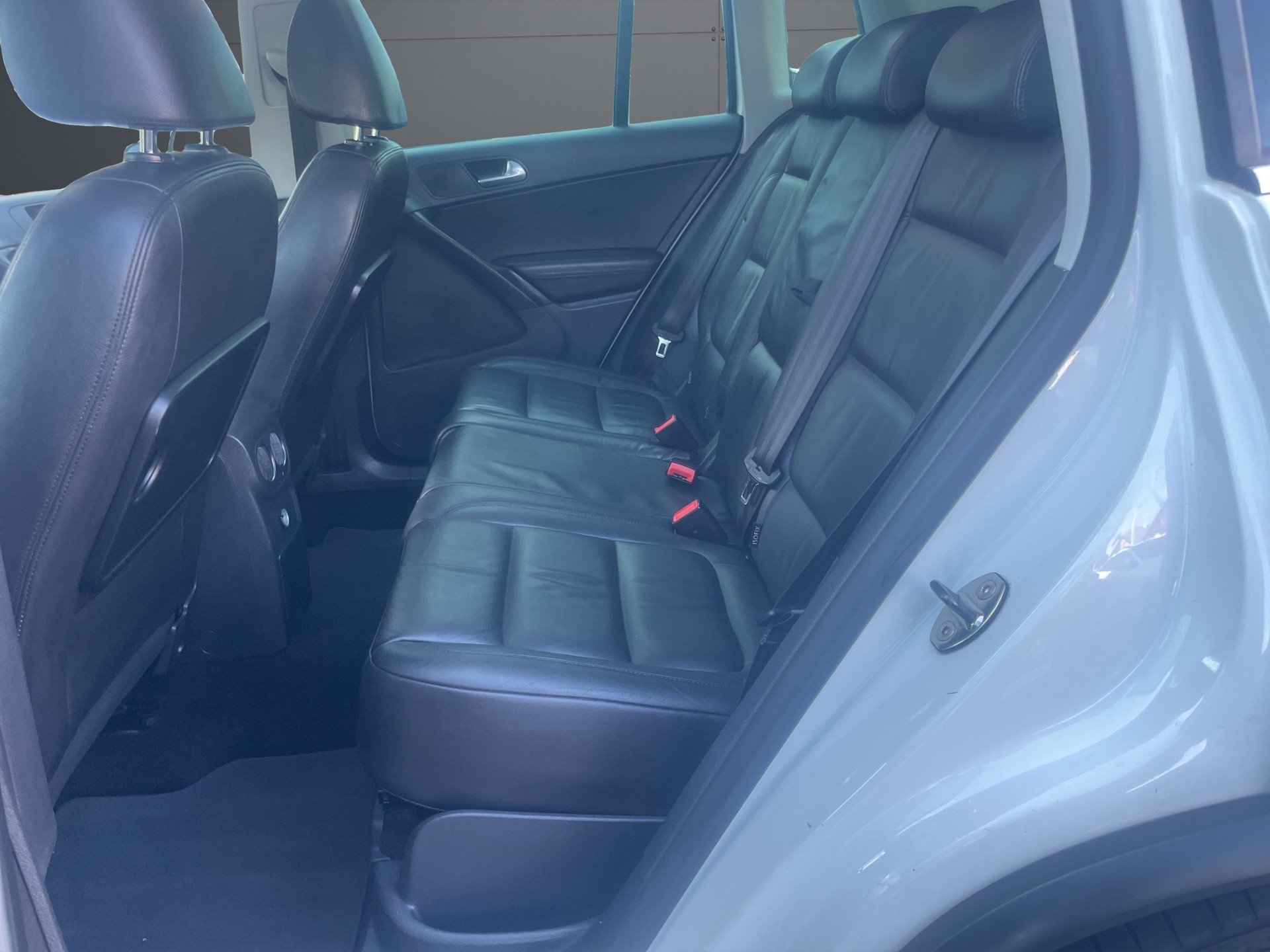 VW Tiguan 2.0 TDI Sport&Style DSG-image-6
