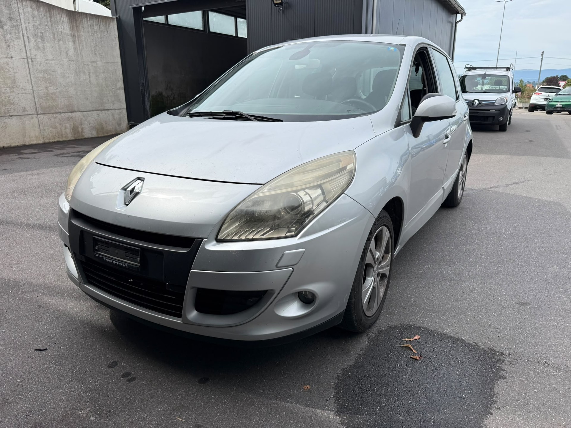 RENAULT Scénic 2.0 16V Dynamique X-Tronic CVT-image-0