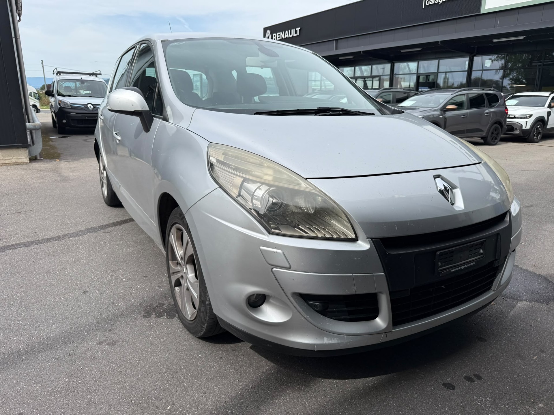 RENAULT Scénic 2.0 16V Dynamique X-Tronic CVT-image-2