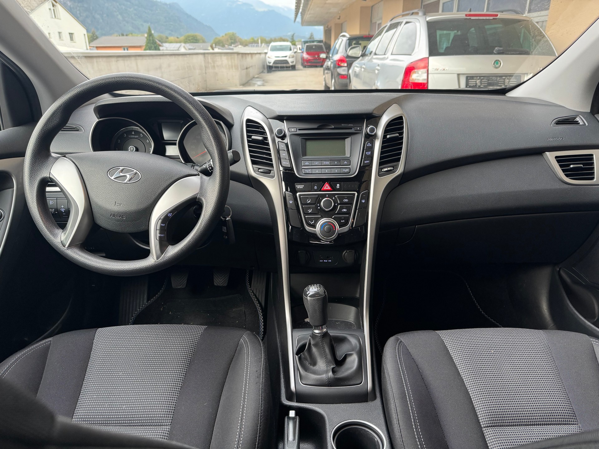 HYUNDAI i30 1.4 Comfort-image-8