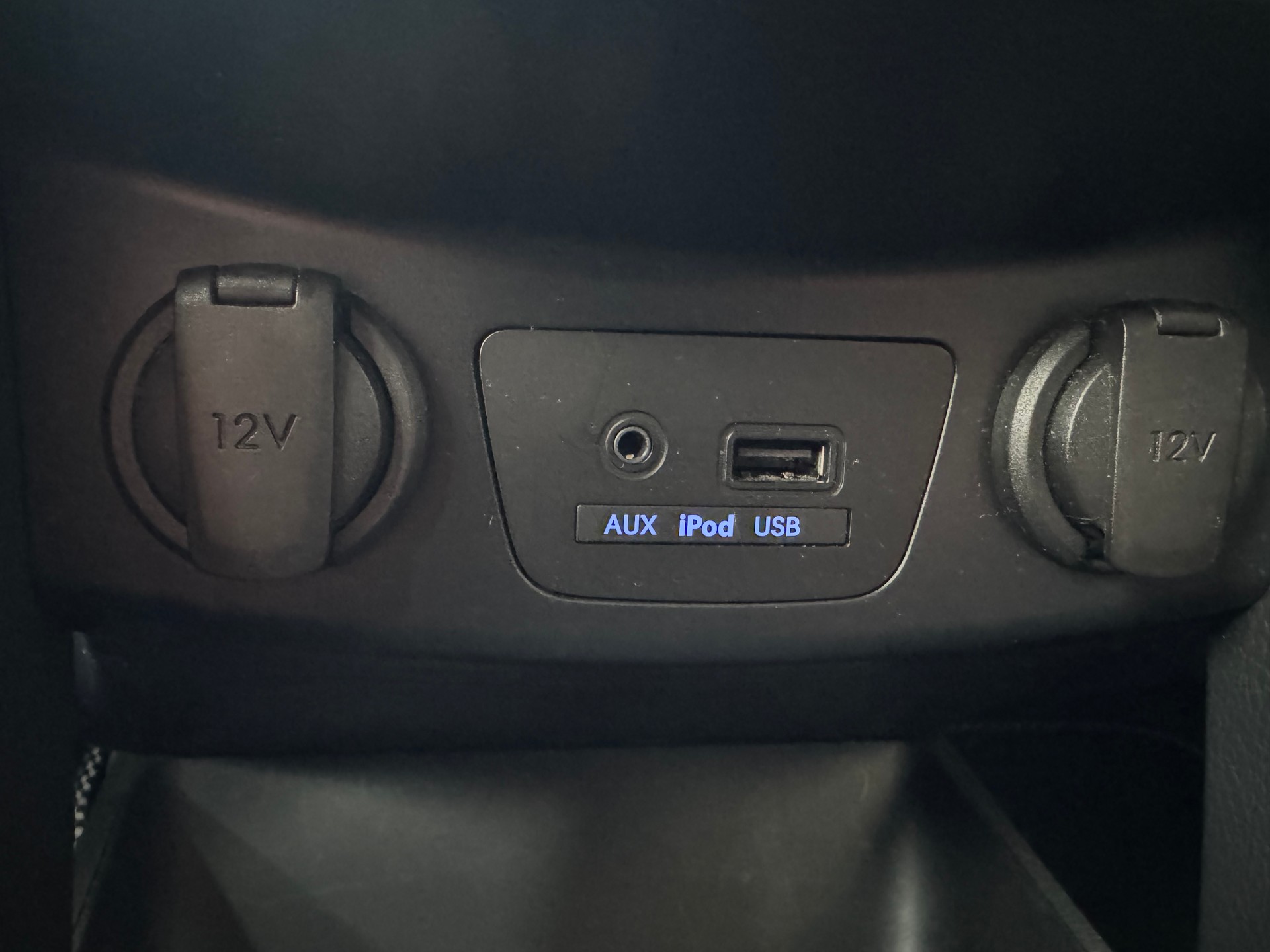 HYUNDAI i30 1.4 Comfort-image-11