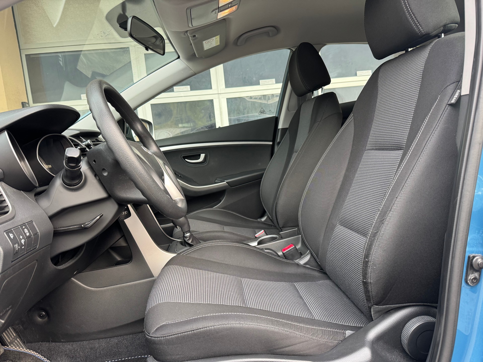 HYUNDAI i30 1.4 Comfort-image-6