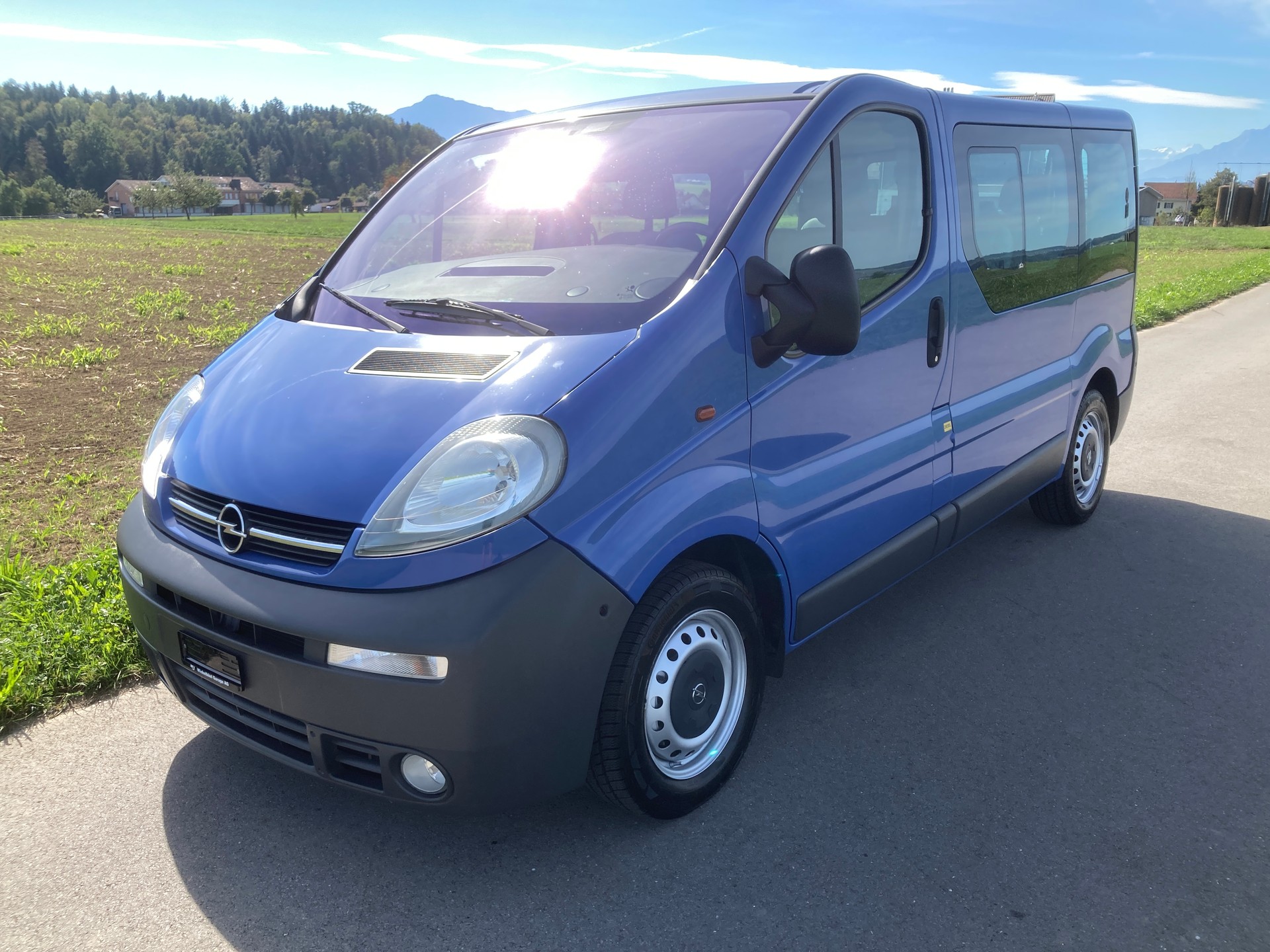 OPEL Vivaro 2.5 CDTI 2.7t-image-0