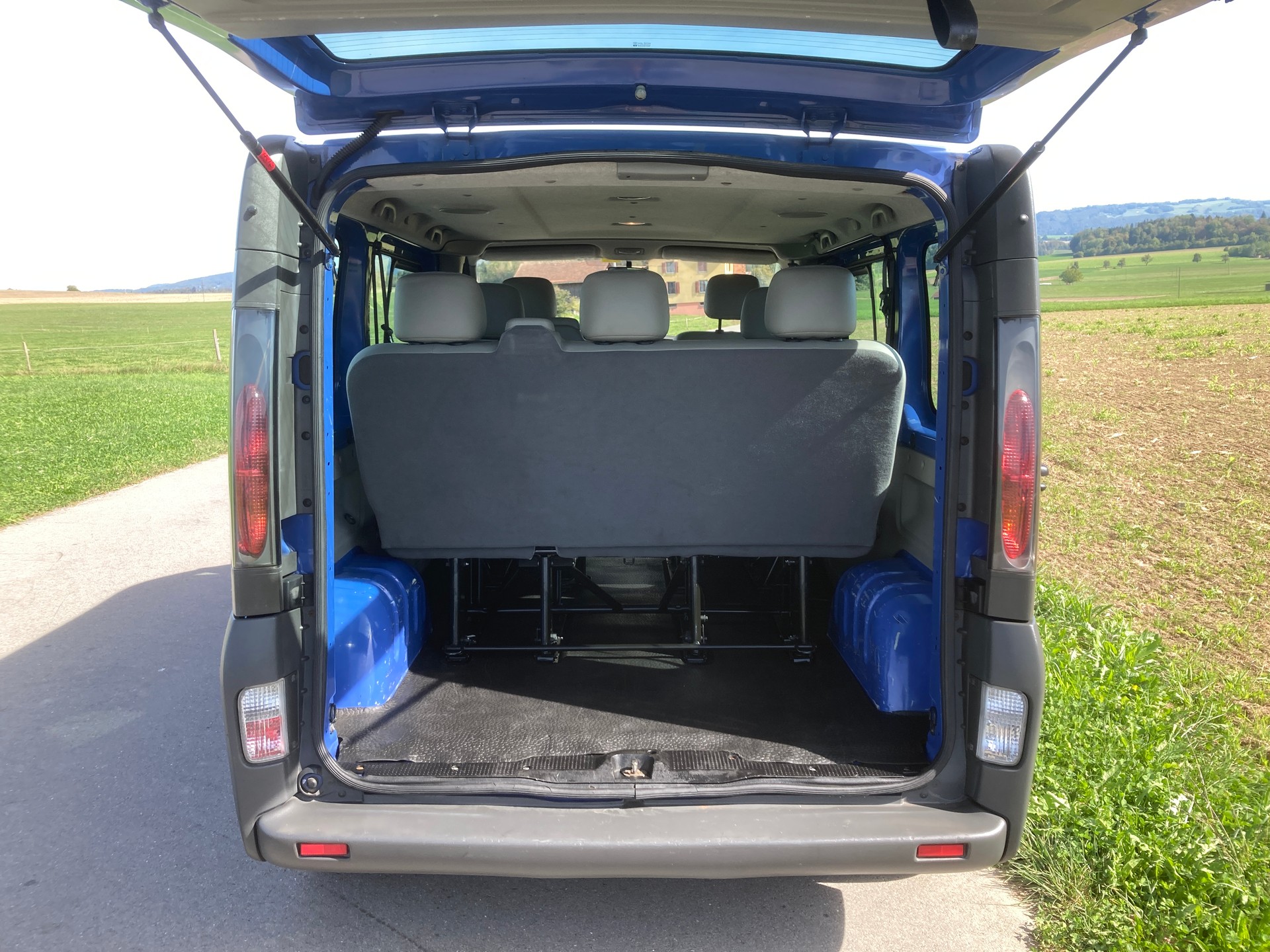 OPEL Vivaro 2.5 CDTI 2.7t-image-5