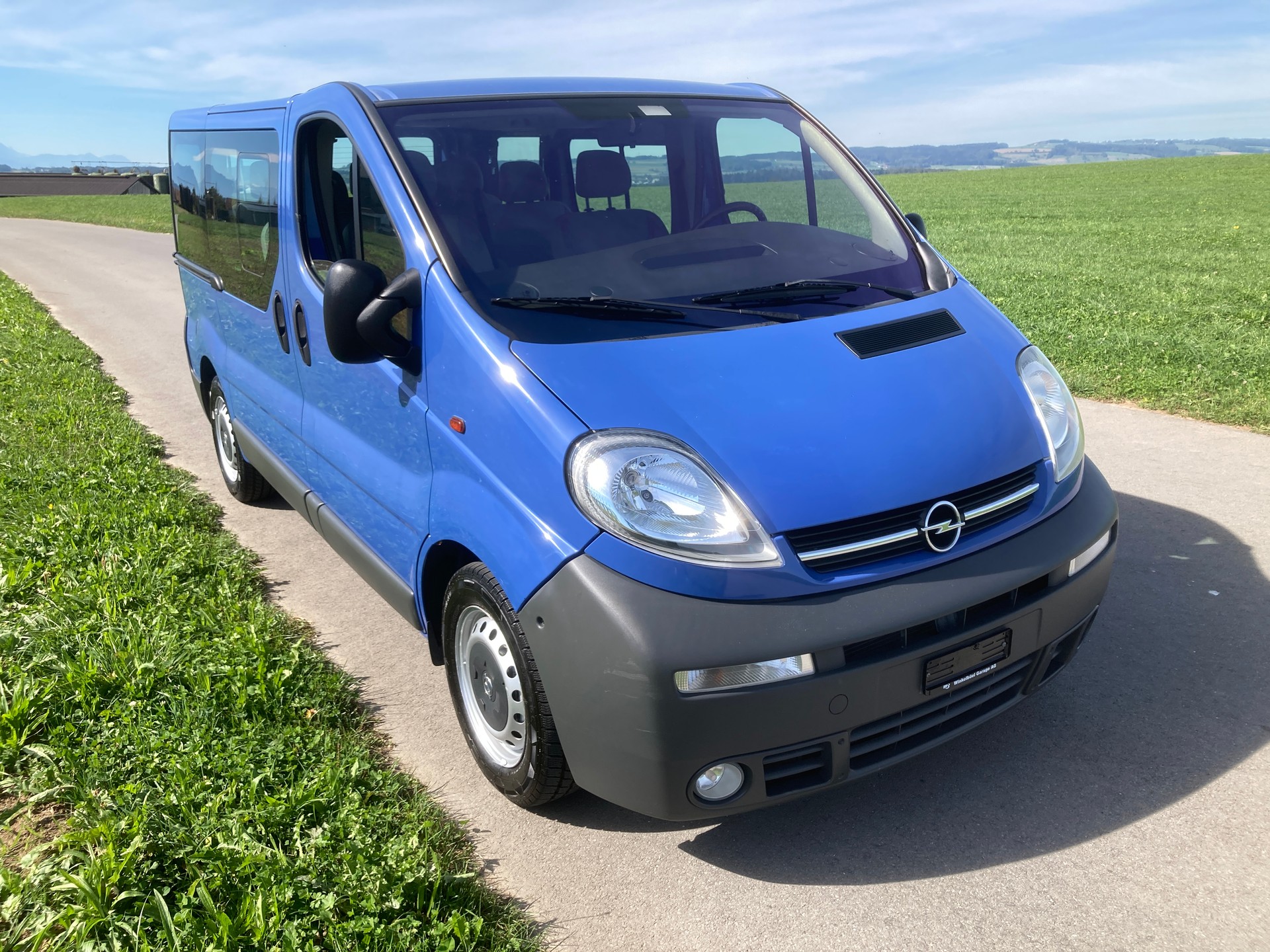 OPEL Vivaro 2.5 CDTI 2.7t-image-1