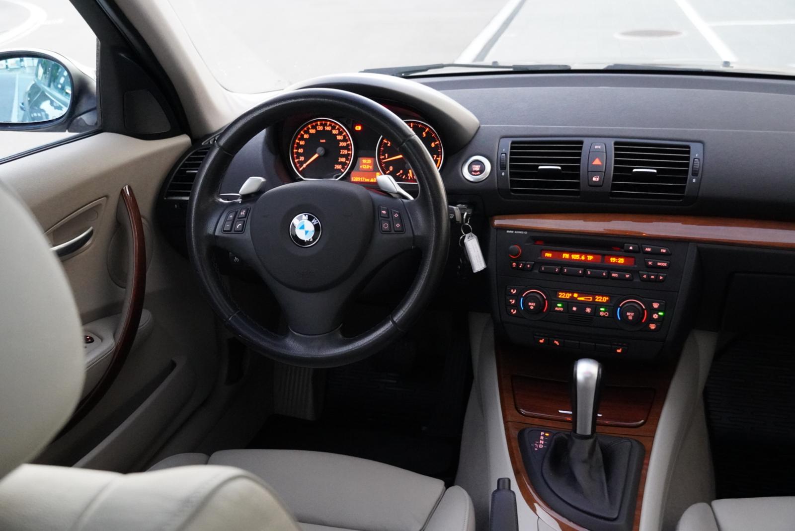 BMW 130i-image-11