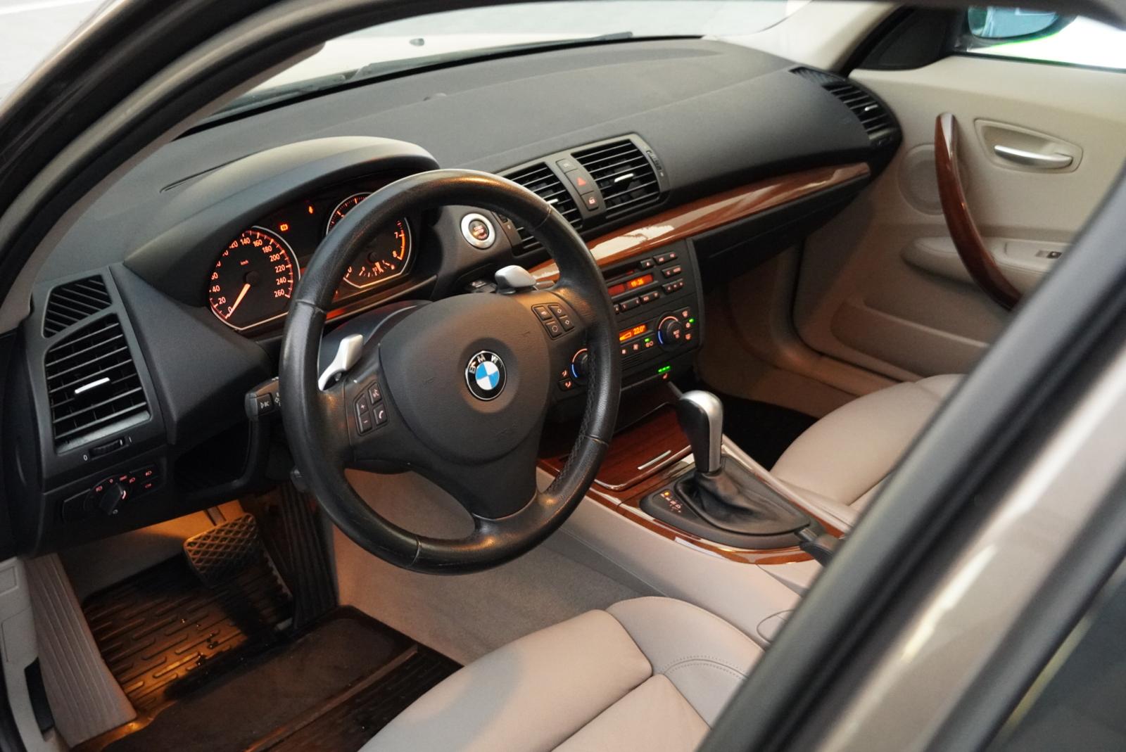 BMW 130i-image-13