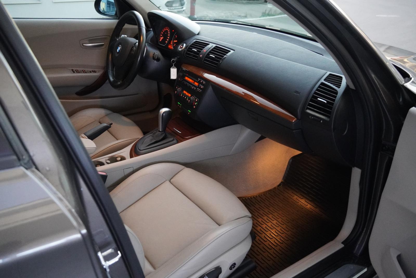 BMW 130i-image-16