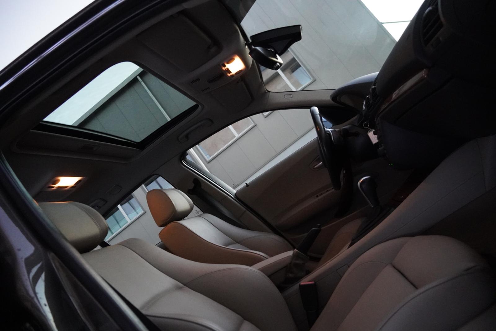 BMW 130i-image-18