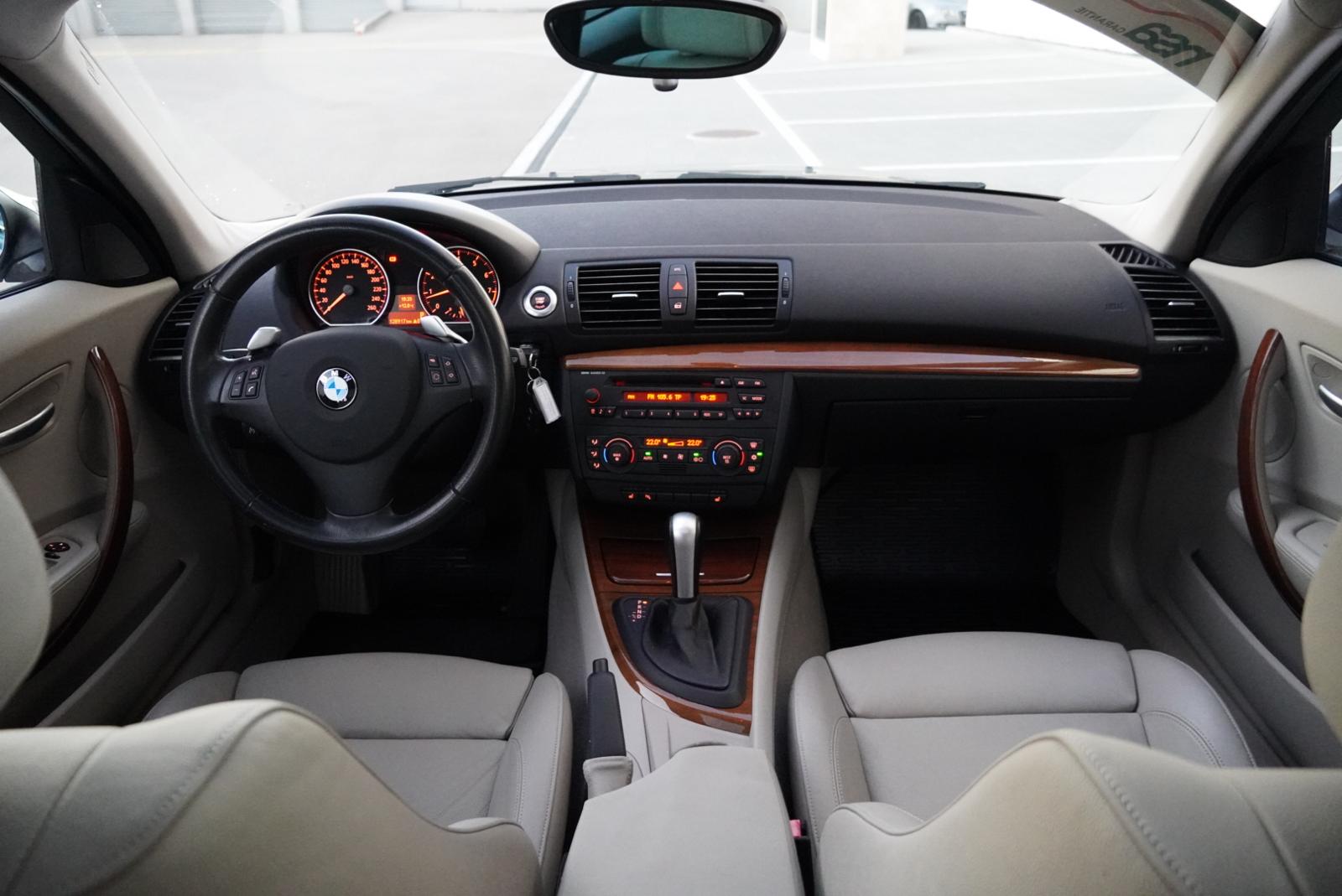 BMW 130i-image-10