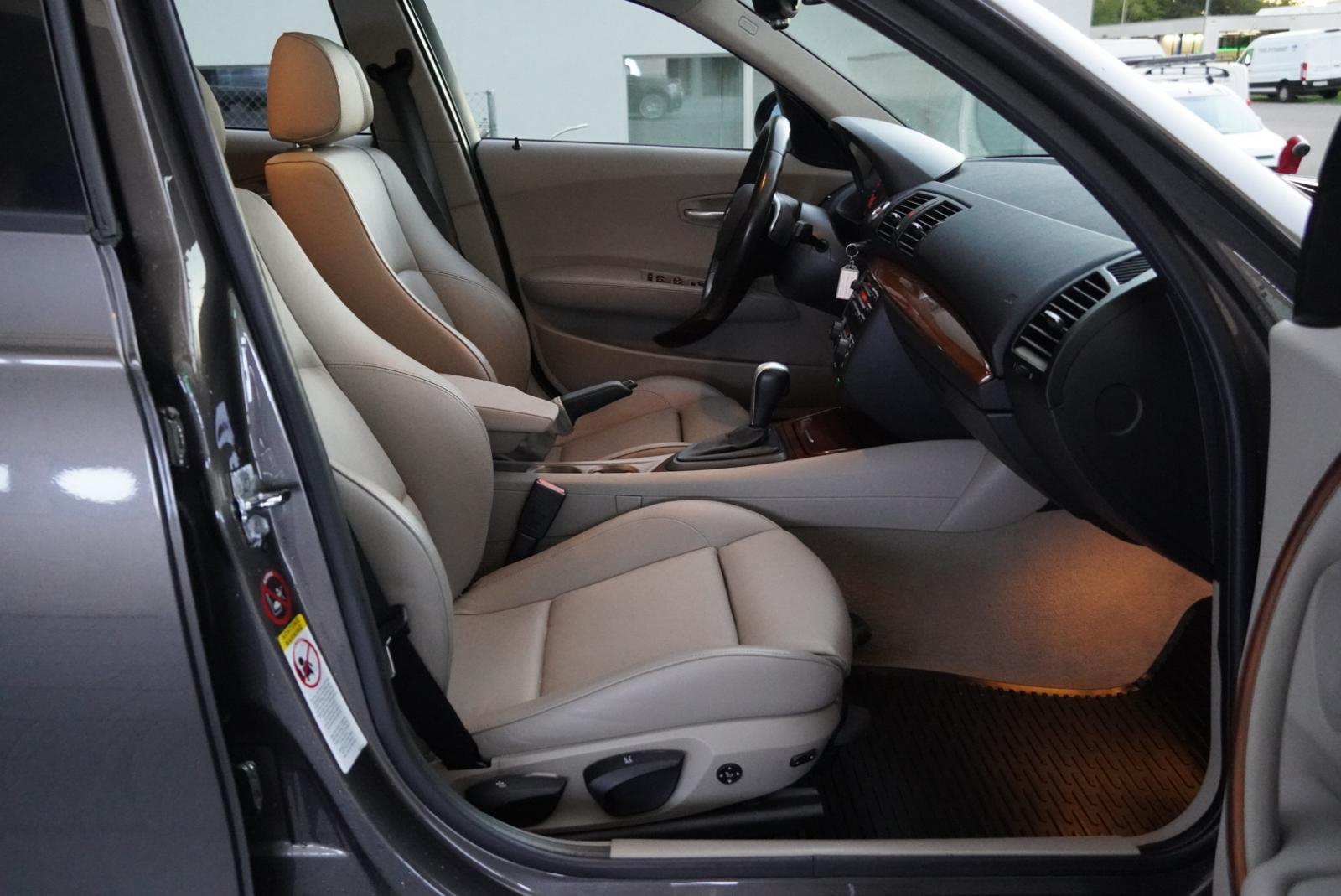 BMW 130i-image-15