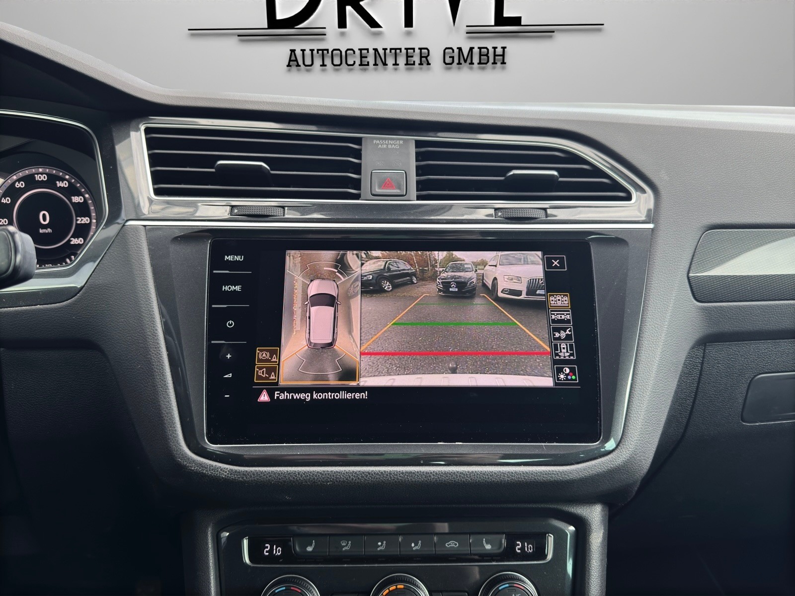 VW Tiguan 2.0 TDI SCR Comfortline 4Motion DSG-image-13