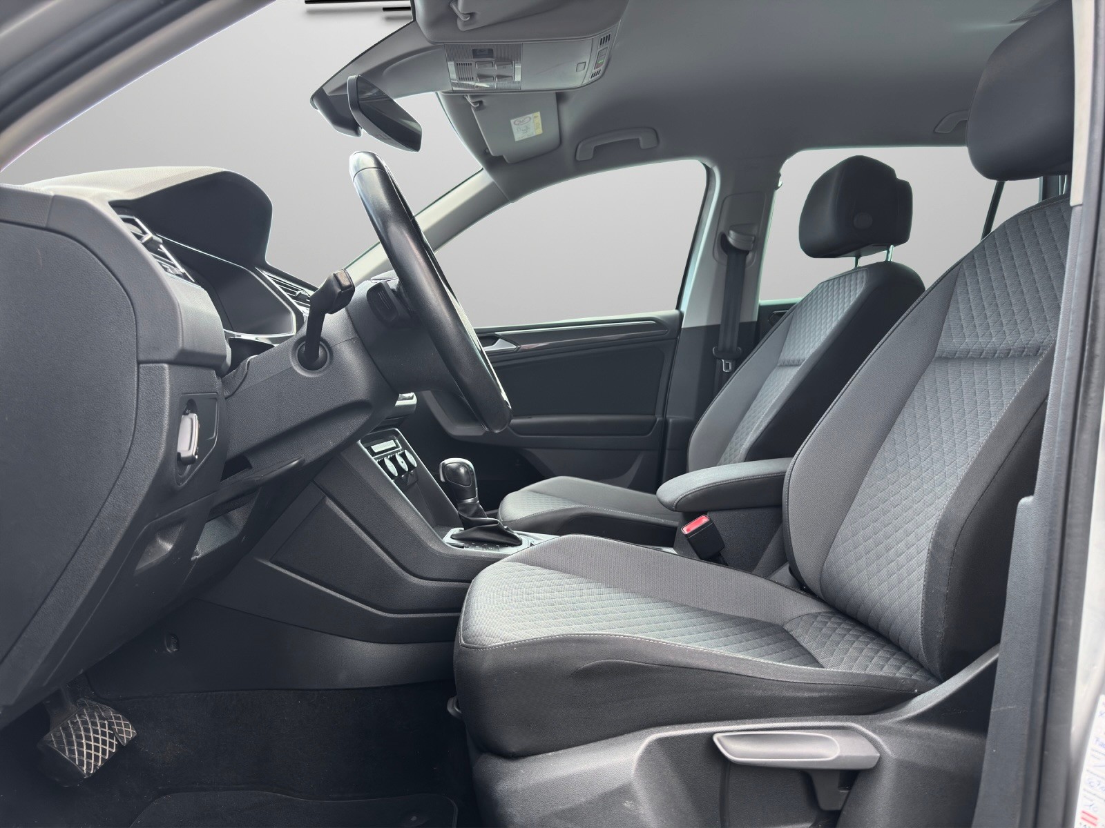 VW Tiguan 2.0 TDI SCR Comfortline 4Motion DSG-image-7