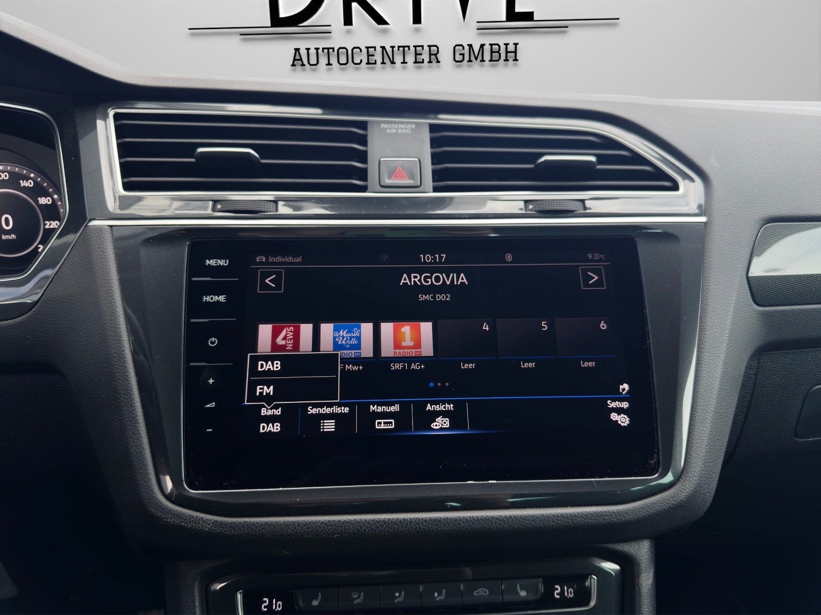 VW Tiguan 2.0 TDI SCR Comfortline 4Motion DSG-image-14