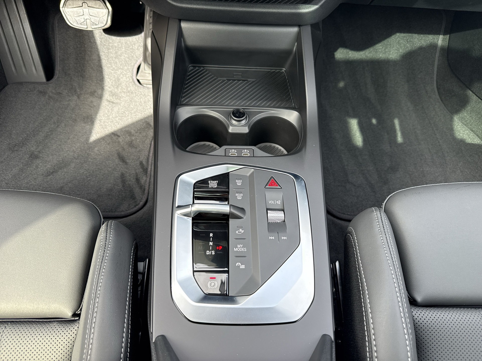 BMW 120d M Sport Pro Steptronic-image-12