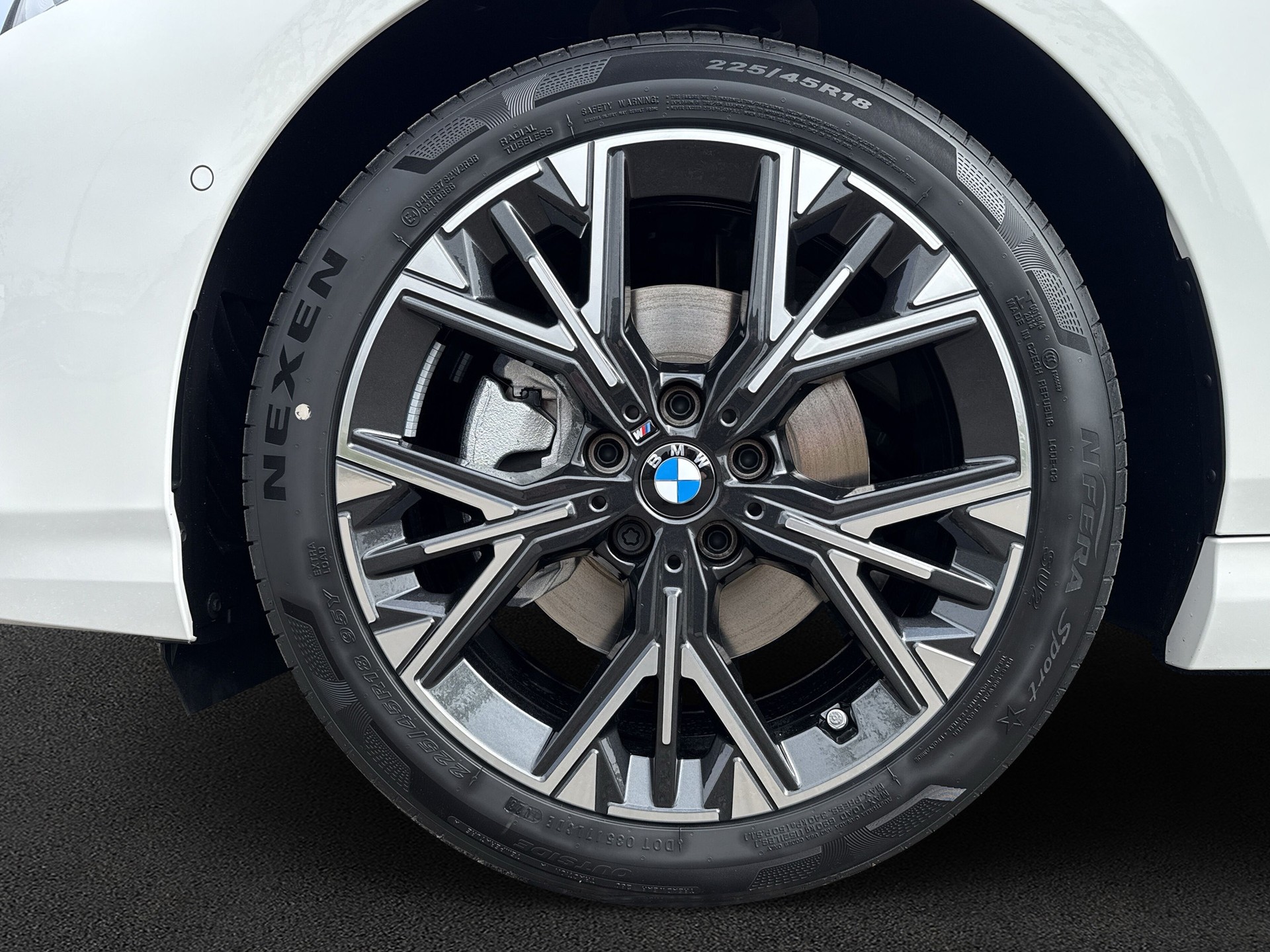 BMW 120d M Sport Pro Steptronic-image-8