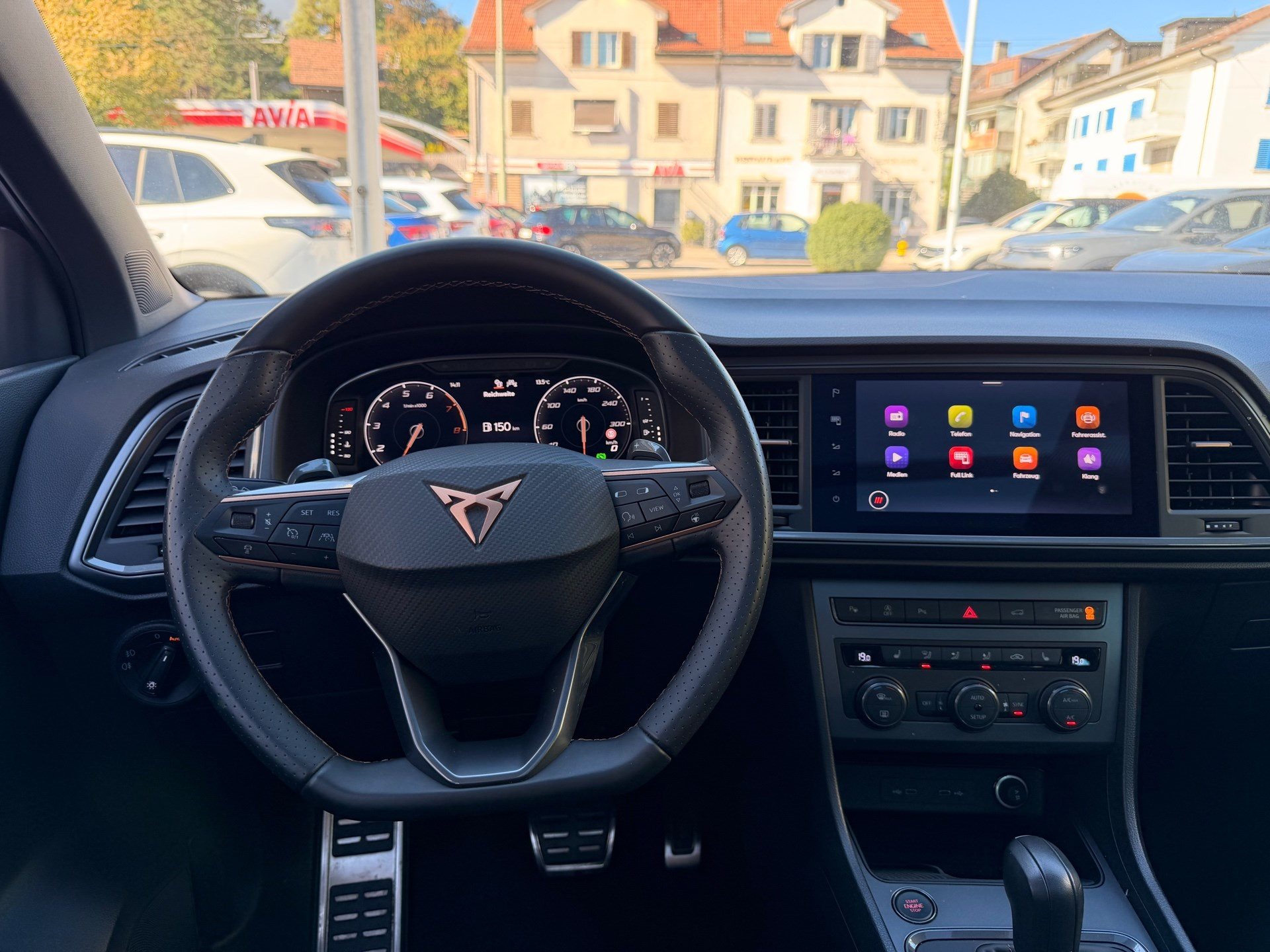CUPRA Ateca 1.5 TSI *** PANORAMADACH & ANHÄNGERKUPPLUNG ***-image-8