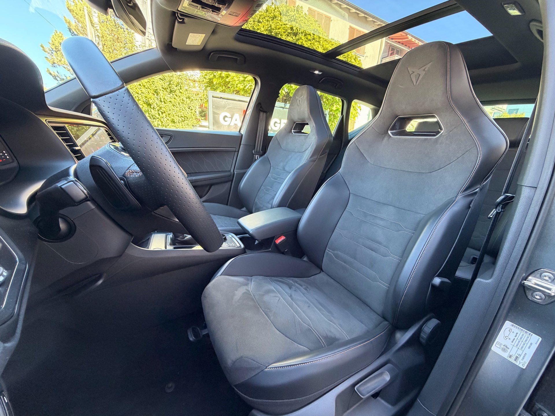 CUPRA Ateca 1.5 TSI *** PANORAMADACH & ANHÄNGERKUPPLUNG ***-image-7