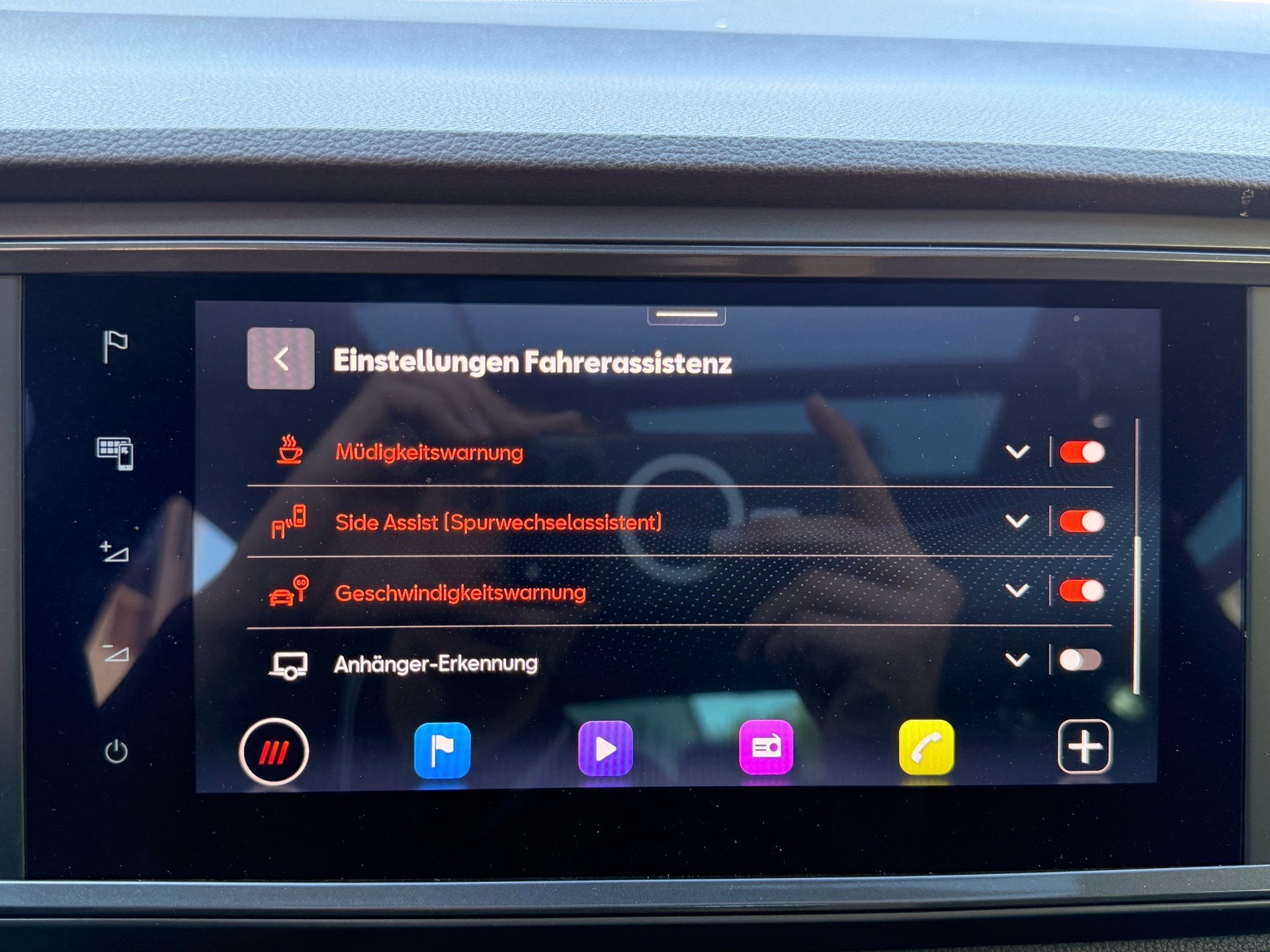 CUPRA Ateca 1.5 TSI *** PANORAMADACH & ANHÄNGERKUPPLUNG ***-image-16